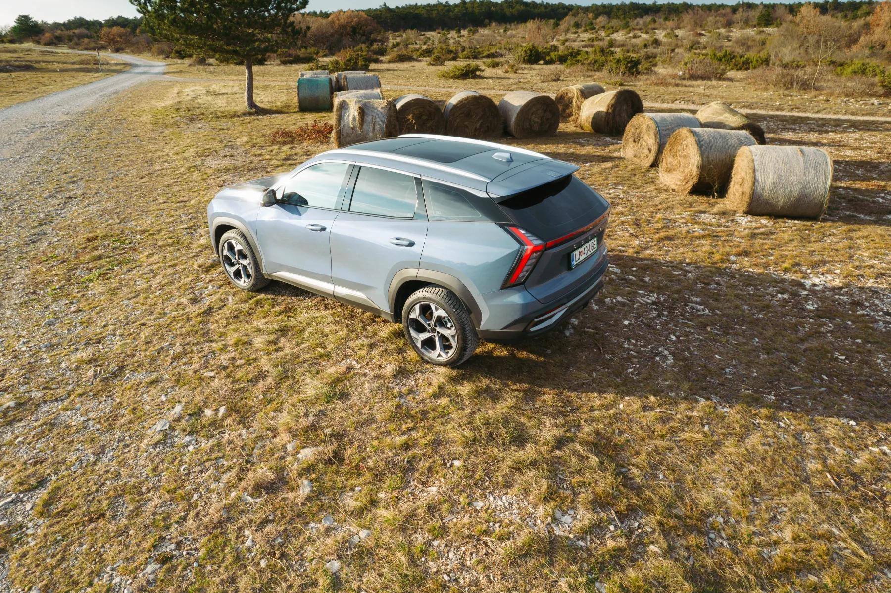 Hitri avto test – Geely StarRay: SUV, ki ne prihaja v Evropo s cvetjem in opravičili