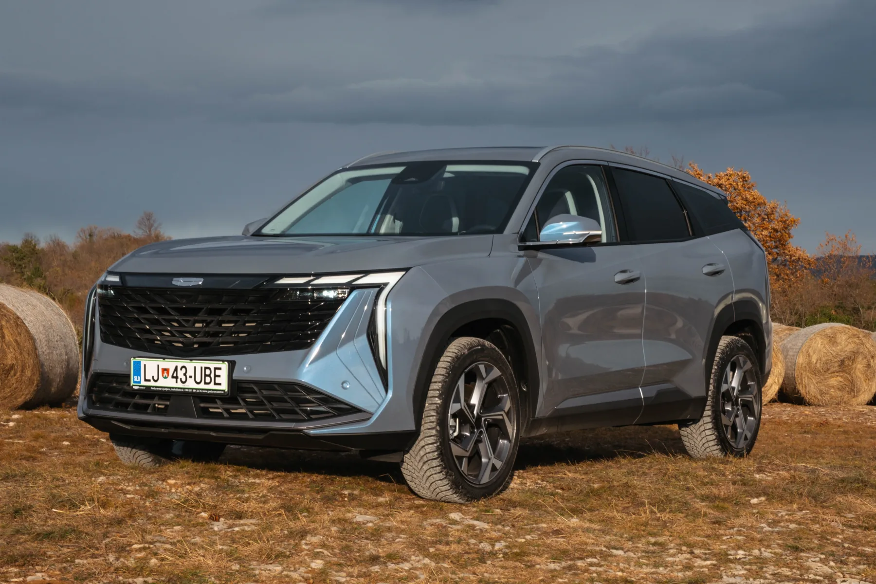 Hitri avto test – Geely StarRay: SUV, ki ne prihaja v Evropo s cvetjem in opravičili