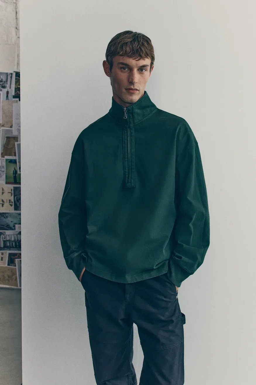 H&M Atelier jesen-zima 2025 razkriva novo moško uniformo: Industrijski šik s pridihom haute couture