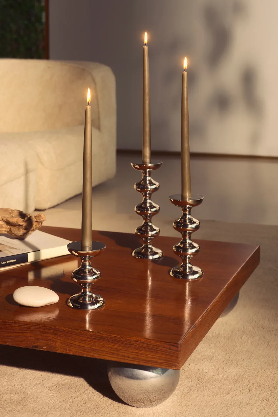H&M HOME jesen 2025: Topla eleganca modernizma z retro pridihom