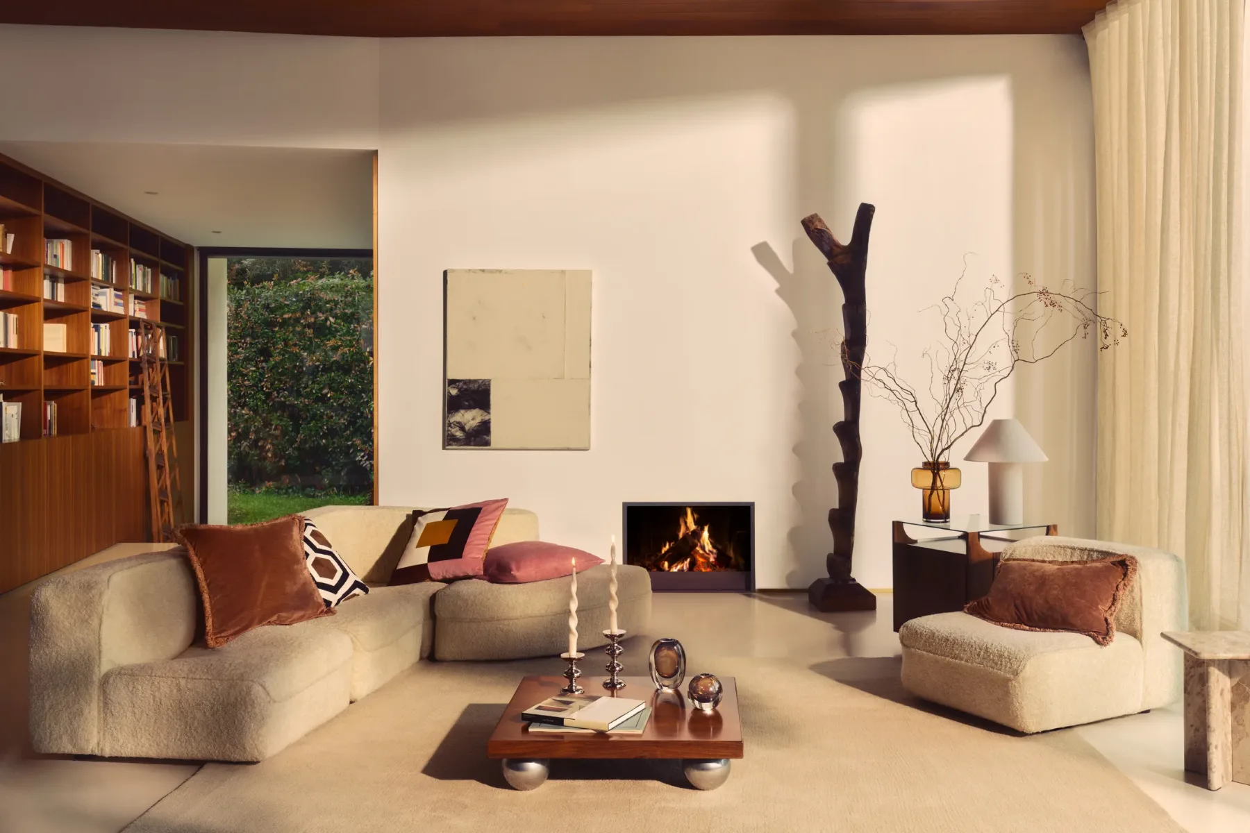 H&M HOME jesen 2025: Topla eleganca modernizma z retro pridihom