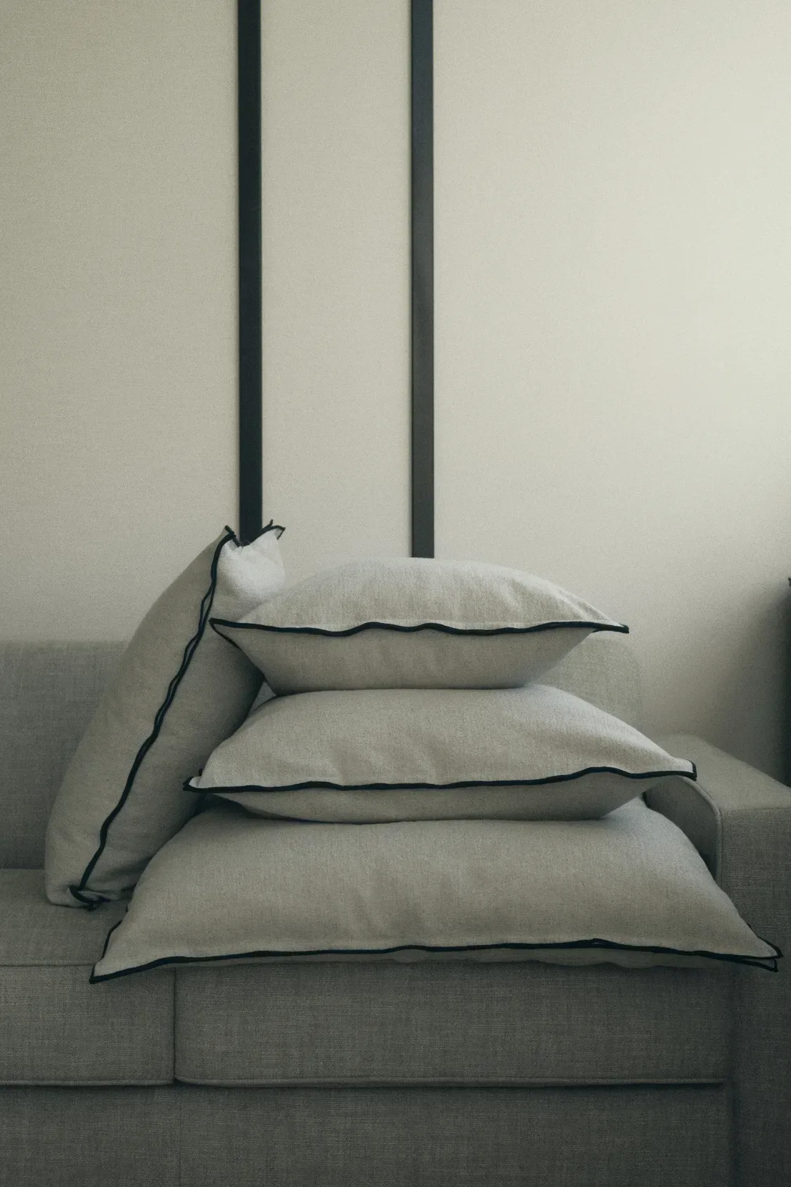 H&M HOME jesen 2026: modernizem se vrača v mehkejši, bolj domači različici