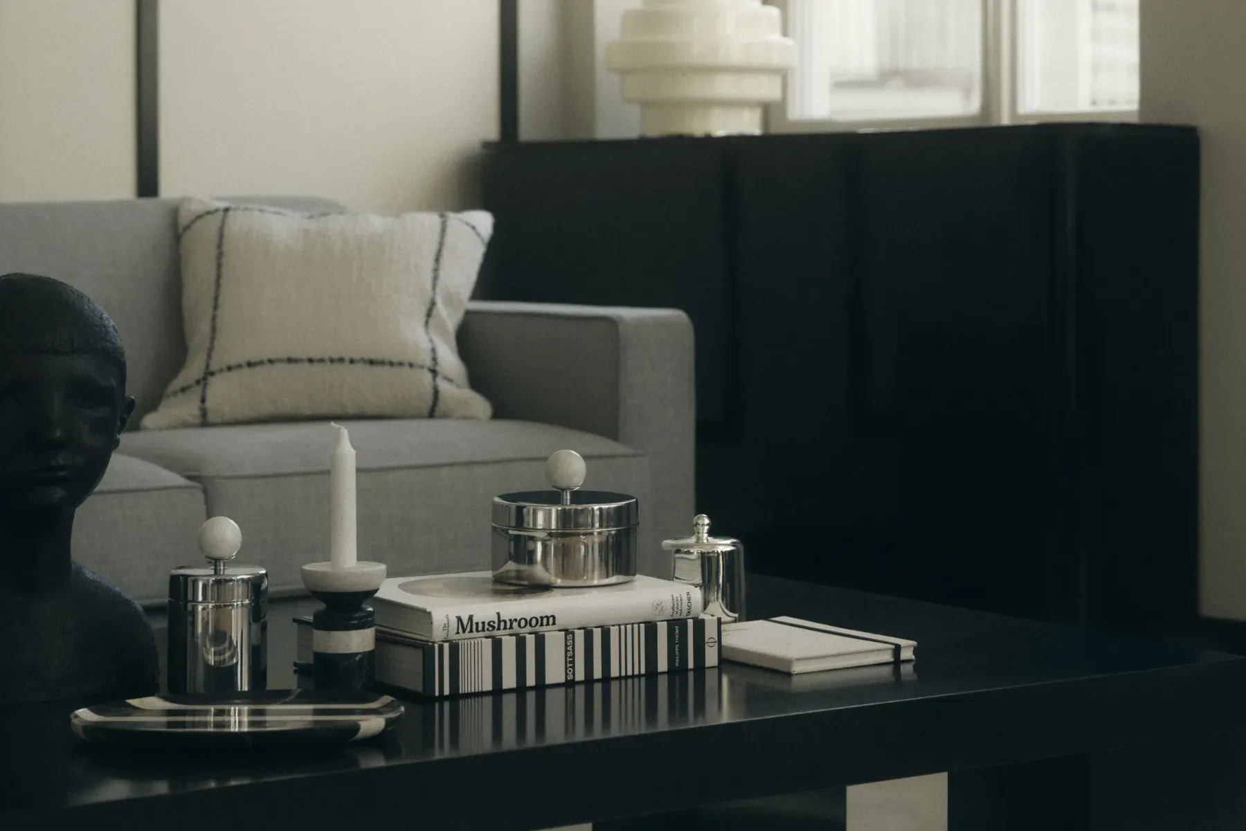 H&M HOME jesen 2026: modernizem se vrača v mehkejši, bolj domači različici