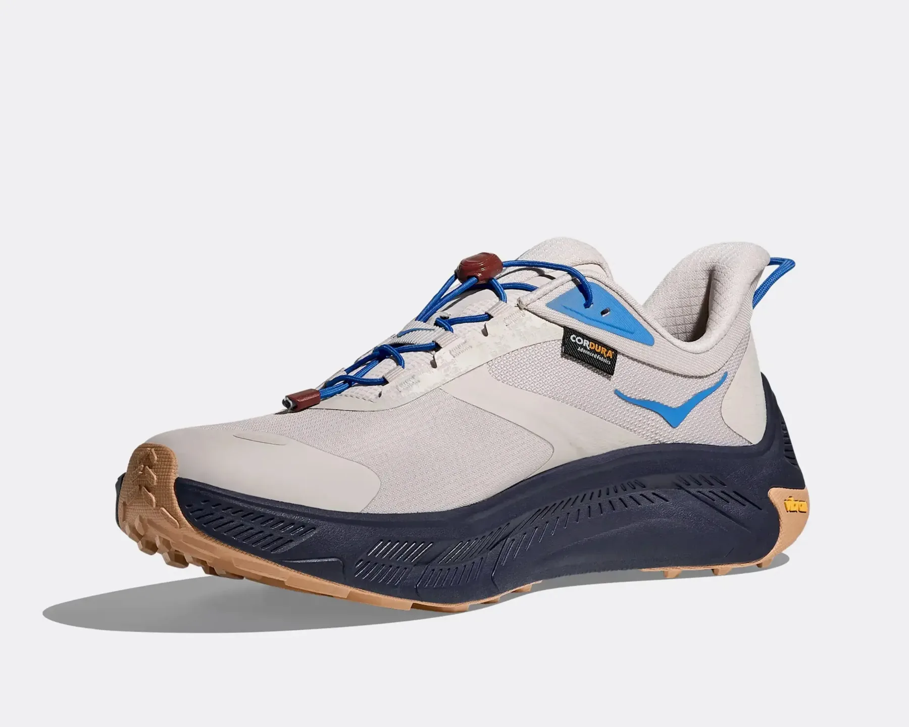 Hoka Transport 2: superga za mesto, ki bi najraje pobegnila na makadam
