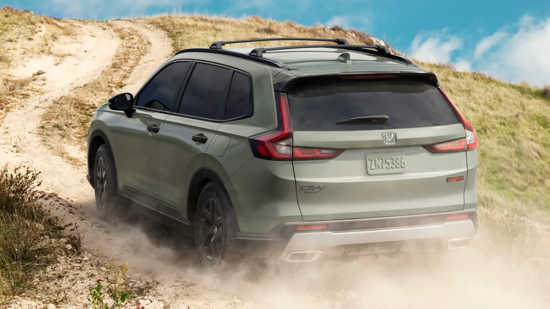 Honda CR-V TrailSport Hybrid 2026 – Ko Honda prvič resno stopi iz asfalta (in me preseneti)