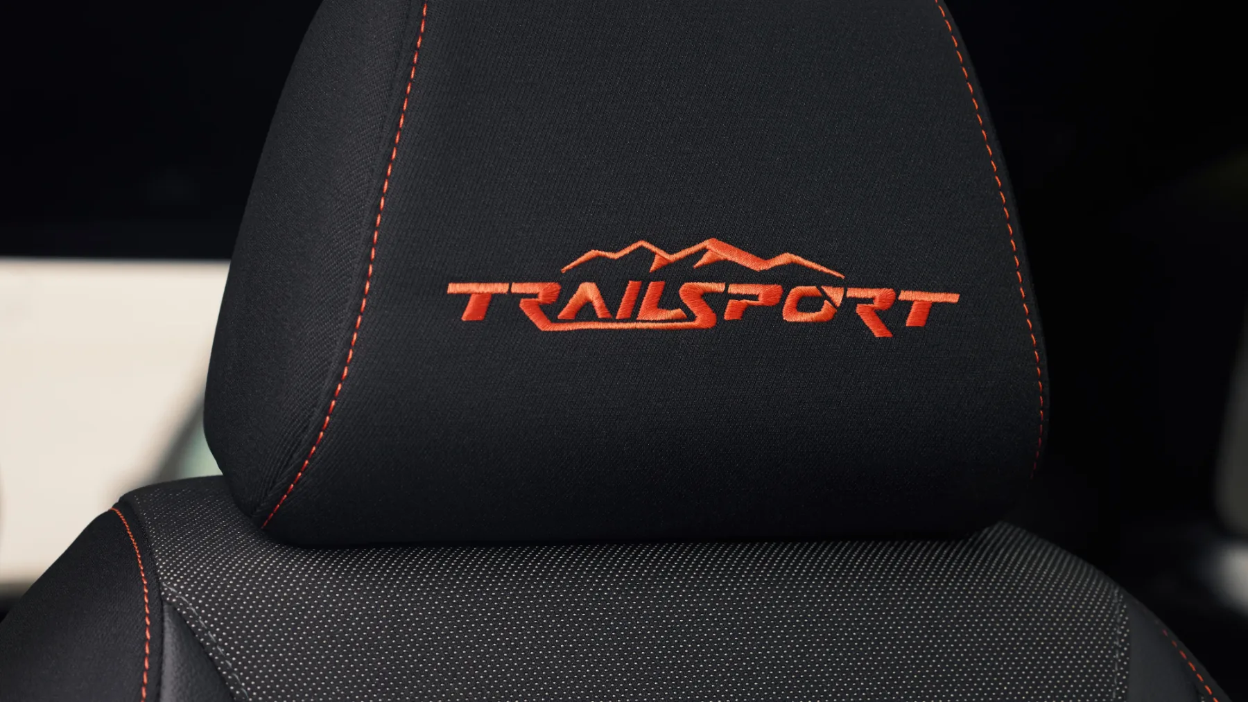 Honda CR-V TrailSport Hybrid 2026 – Ko Honda prvič resno stopi iz asfalta (in me preseneti)