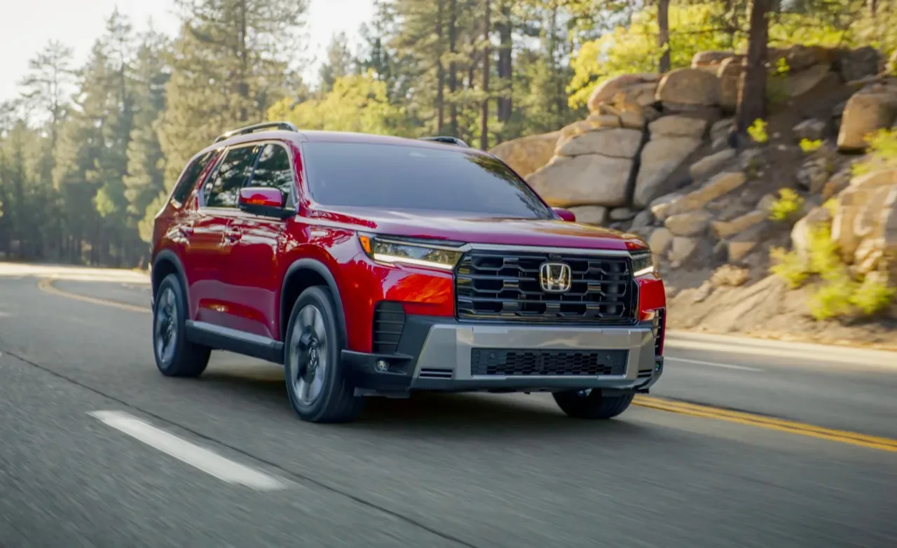 Honda načrtuje orjaški SUV: prihaja »Pilot XXL« s hibridnim motorjem V6