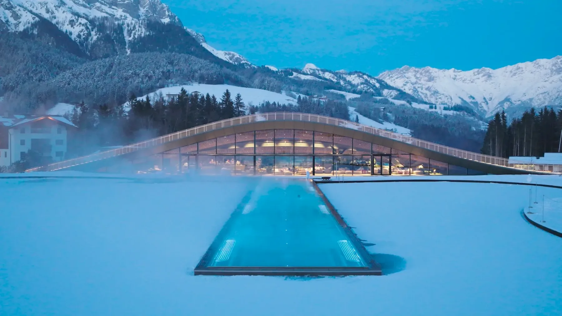 Hotel Krallerhof: Rajski razgled, wellness iz sanj in malo avstrijskega glamurja
