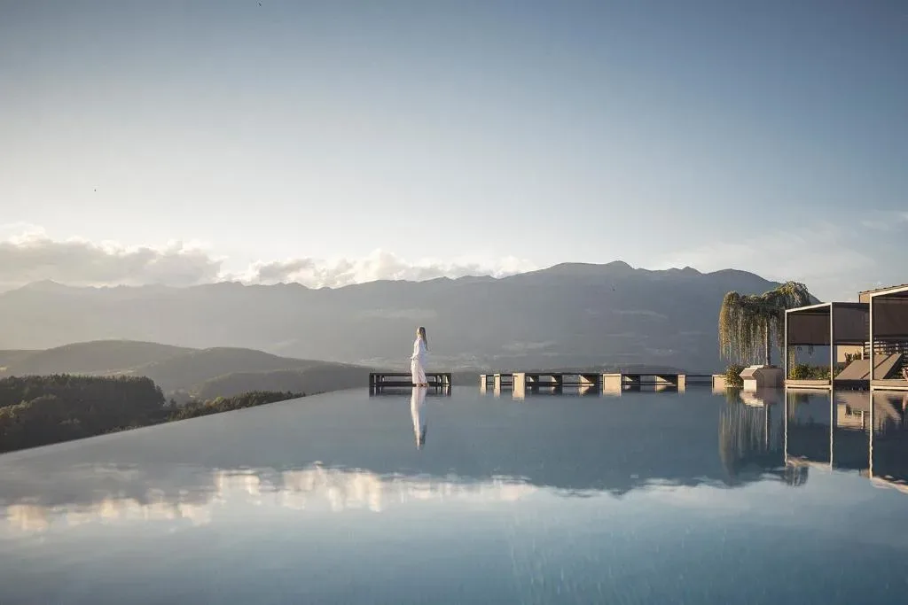Hotel Winkler Sport & Spa Resort: južnotirolski luksuz, kjer se Dolomiti končajo v bazenu z razgledom