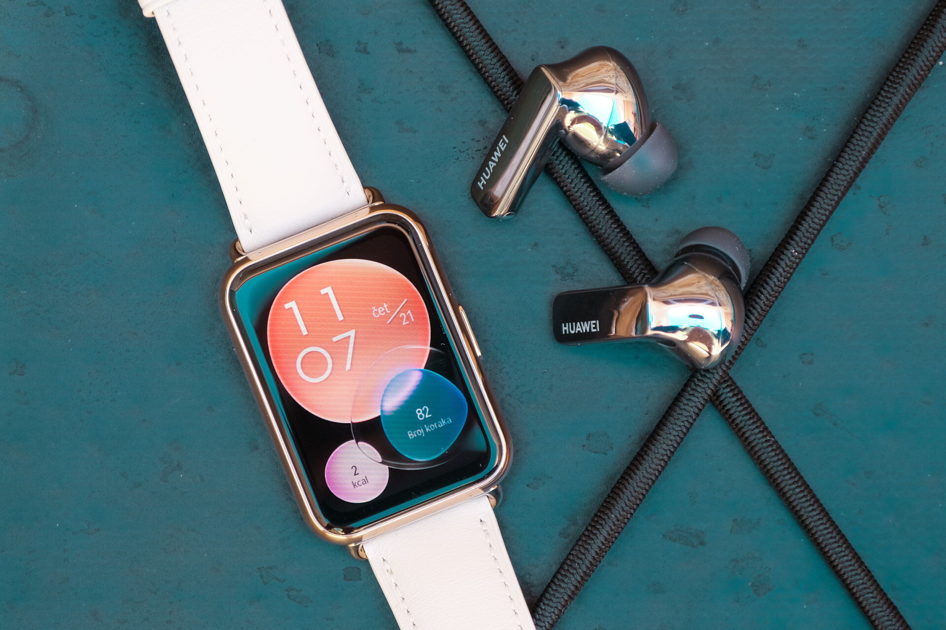 Huawei Watch Fit 2: To poletje si privoščite nekaj športnega