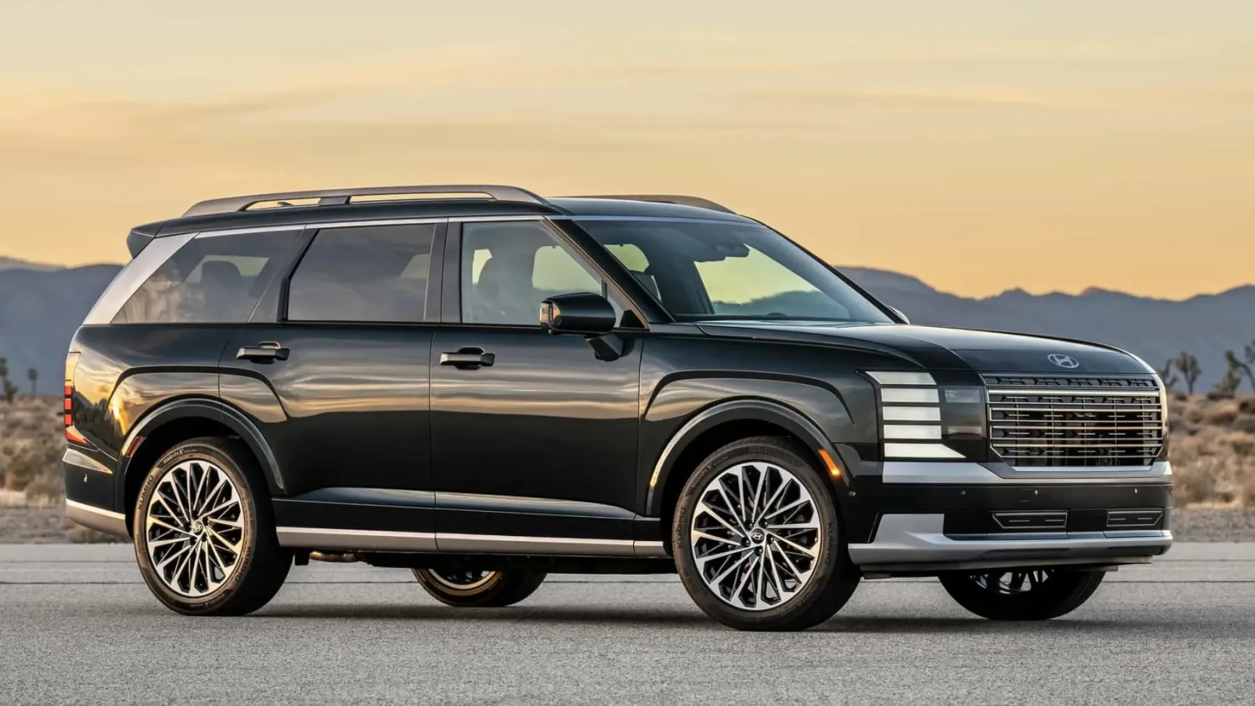 Hyundai Palisade 2026 – končno tudi hibrid, in to tak z mišicami