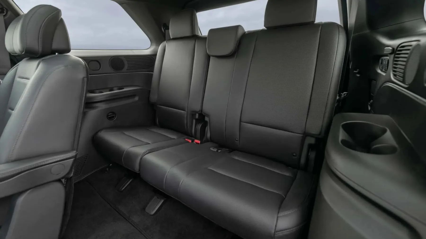 Hyundai Palisade 2026 – končno tudi hibrid, in to tak z mišicami