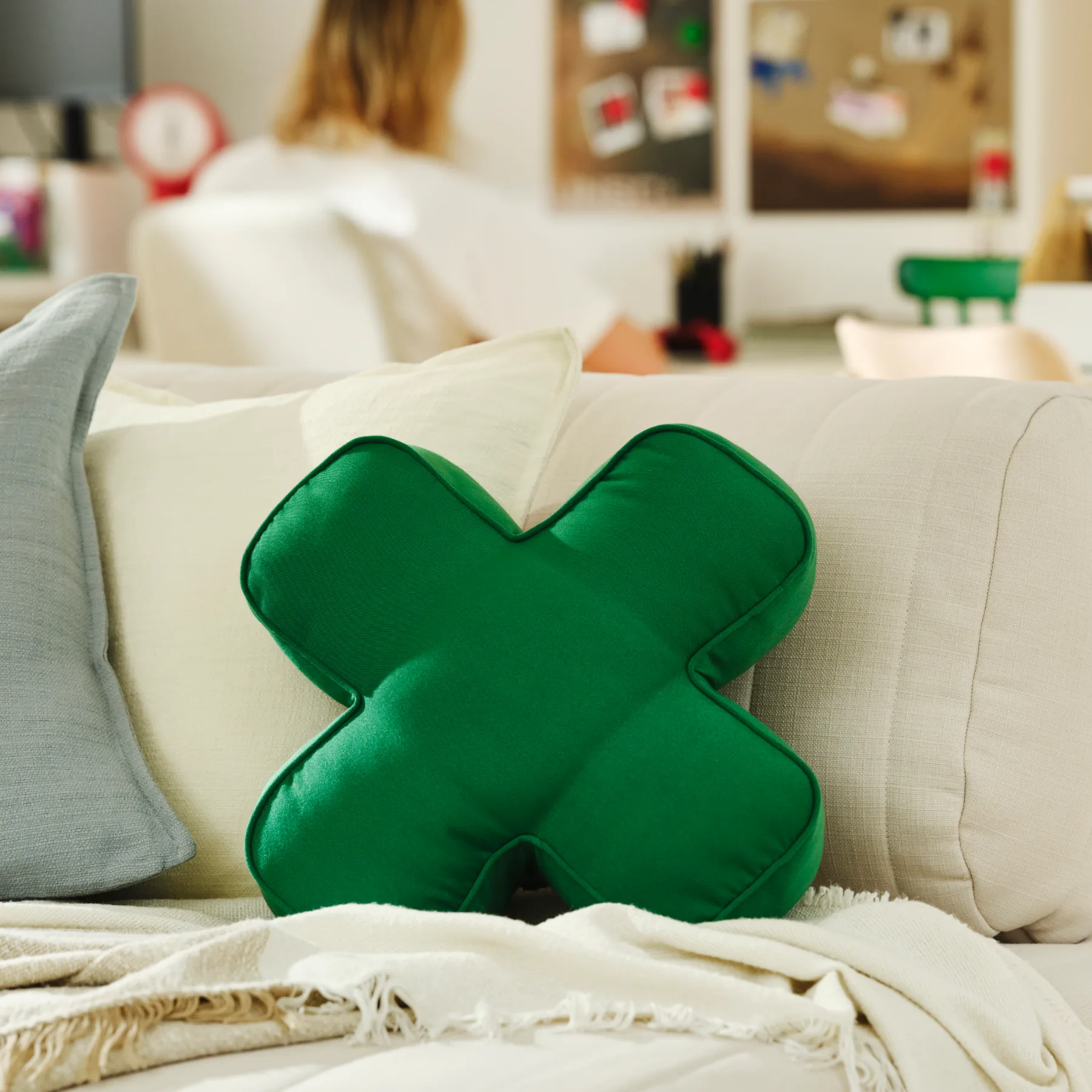 IKEA in Xbox ustvarila YXSTABY: Prva igričarska kolekcija, ki jo boste z veseljem postavili v dnevno sobo