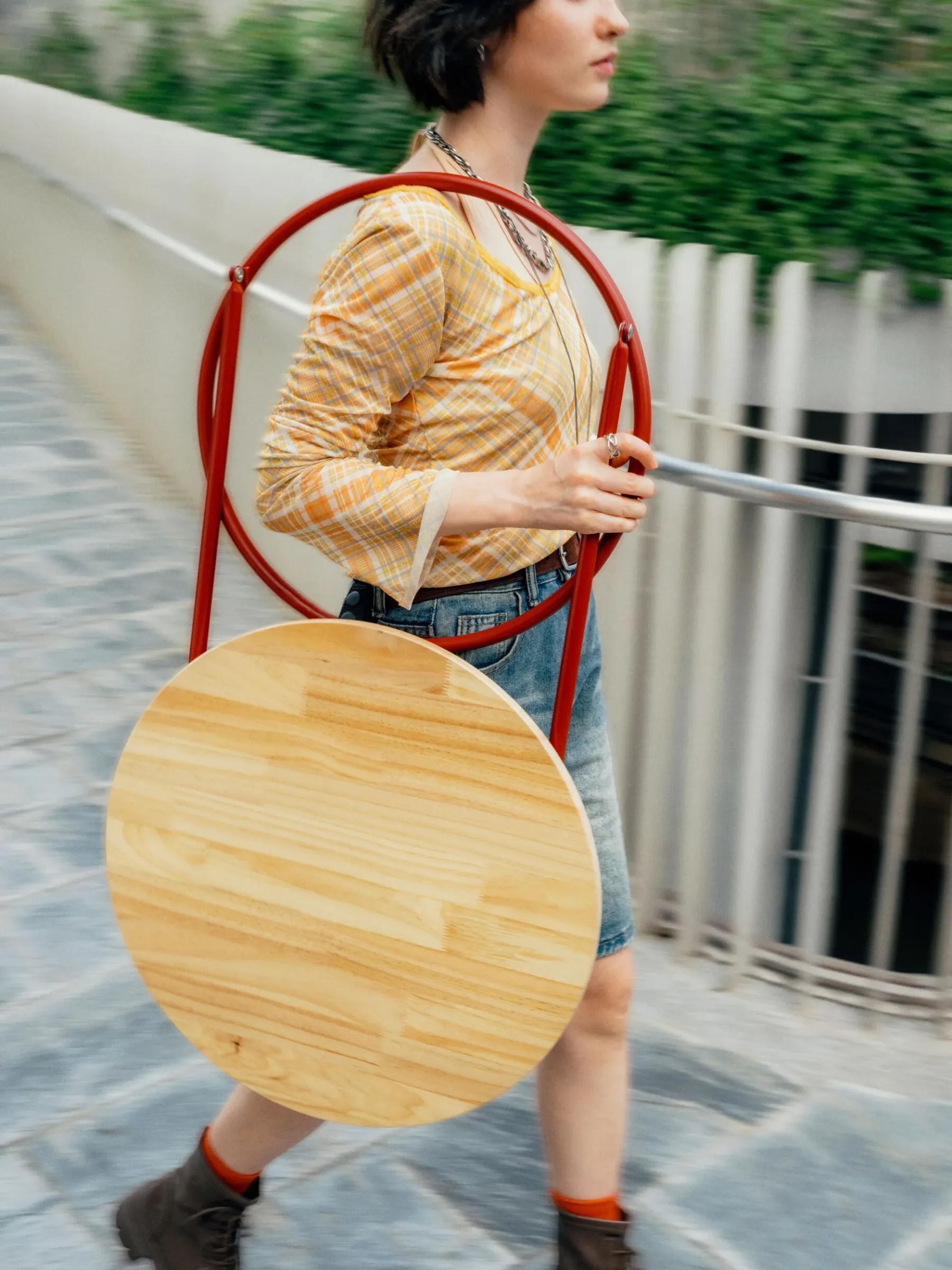 IKEA KOMPISHÄNG: nova prenosna kolekcija pohištva za vse, ki se selijo pogosteje kot zalivajo fikus