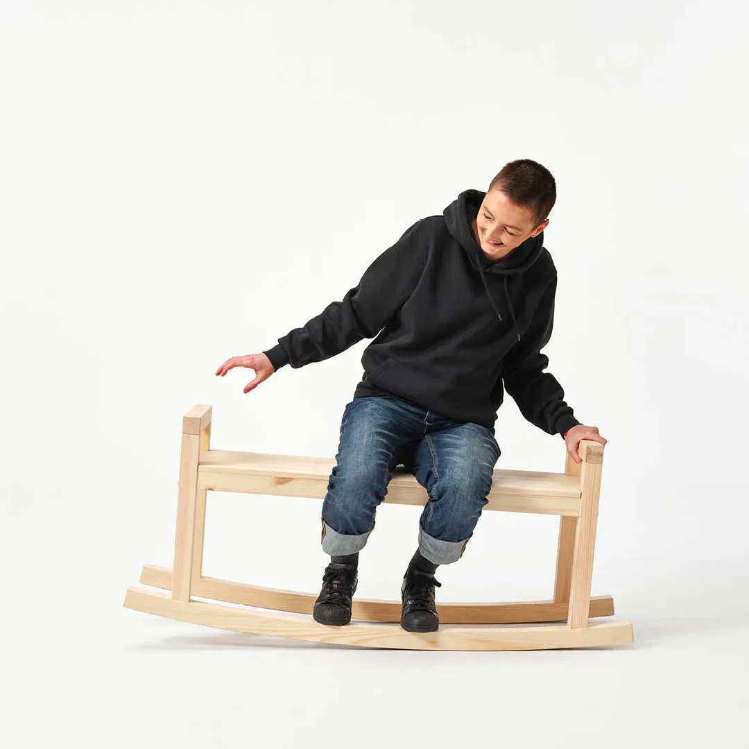 IKEA PS 2026 kolekcija: razkrivamo vseh 44 kosov, ki majhna stanovanja spremenijo v dizajnerski lunapark