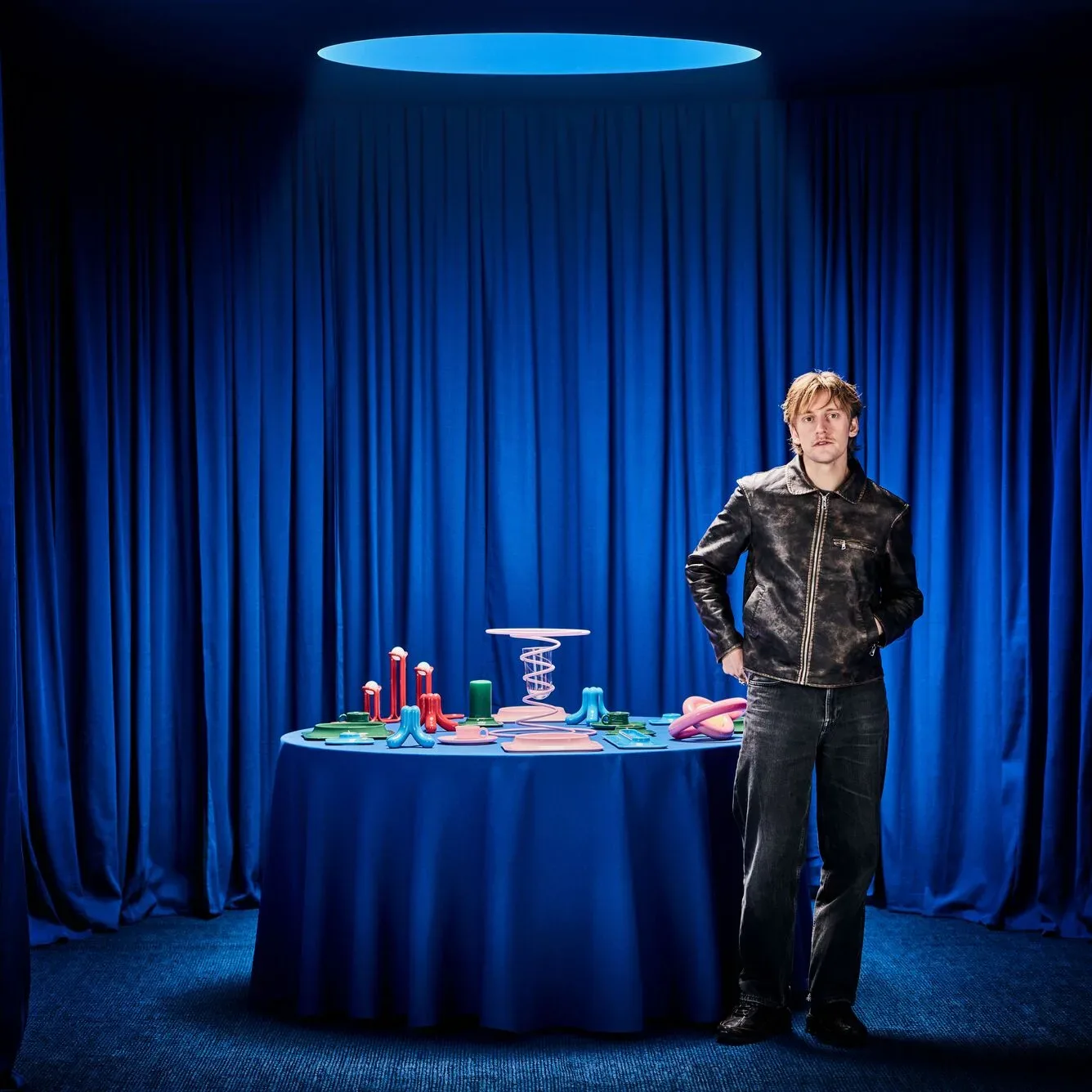 IKEA x Gustaf Westman: Kolekcija, ki bo vaše praznovanje spremenila v interierjevski spektakel