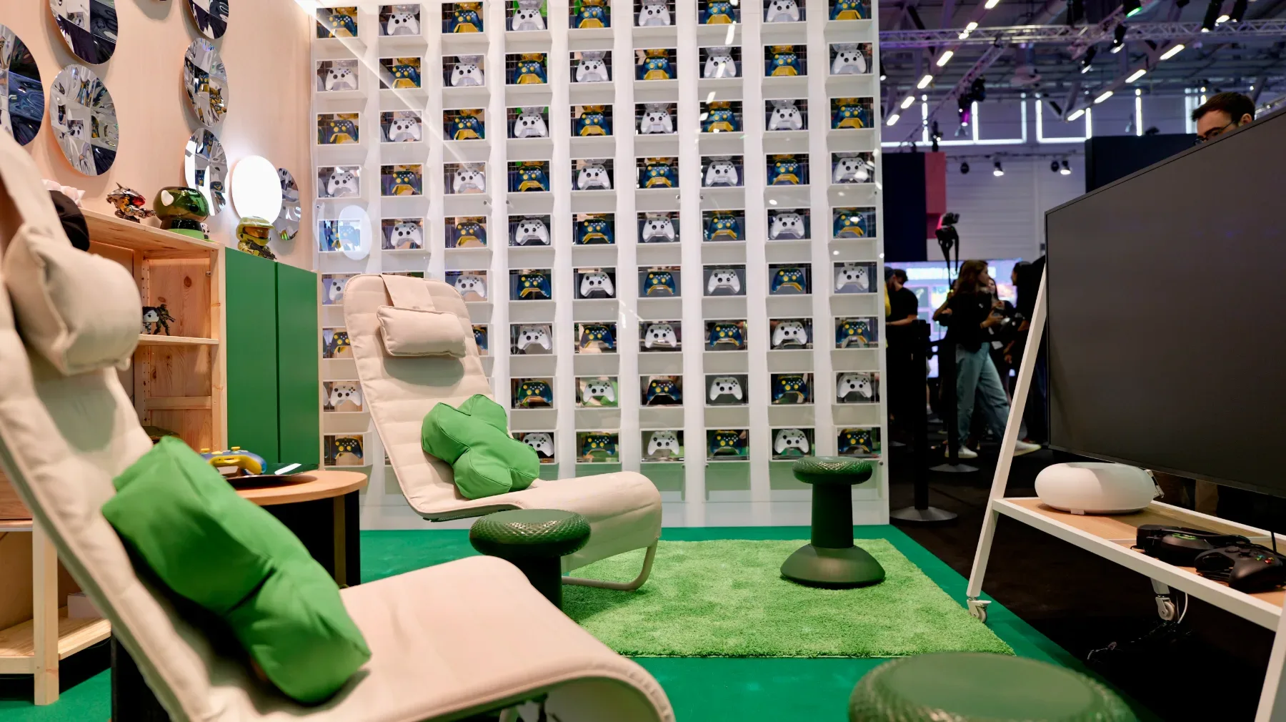 Ikea x Xbox YXSTABY: bil sem na Gamescomu 2026, kjer sta švedska omara in igralna konzola podpisali premirje