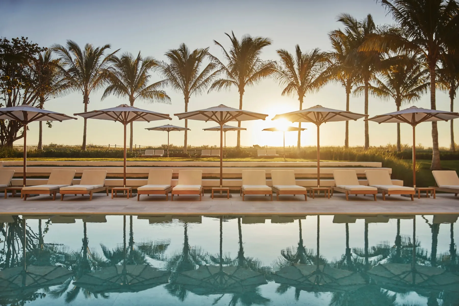 Ikona Miamija v novem sijaju: Four Seasons Hotel at The Surf Club – ekskluzivna oaza razkošja