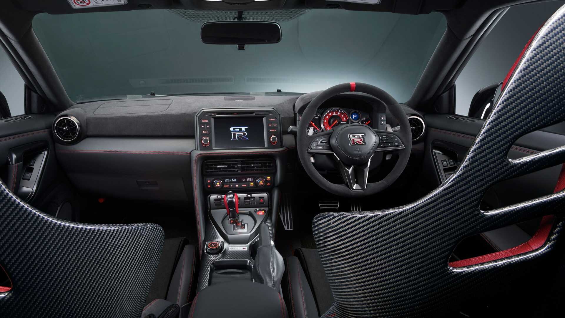 Ikonični Nissan GT-R se vrača z maščevanjem leta 2024