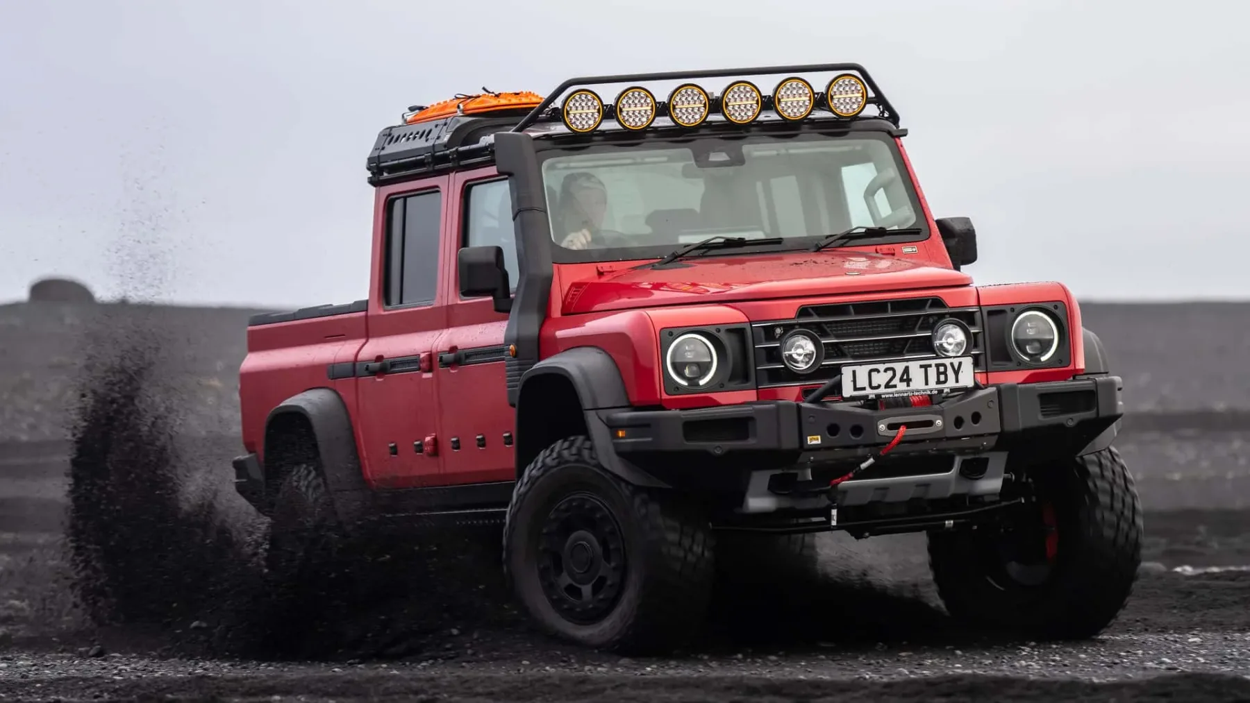 Ineos Grenadier Trialmaster X Letech: portalne osi, 450 mm od tal in dovolj poguma za Everest