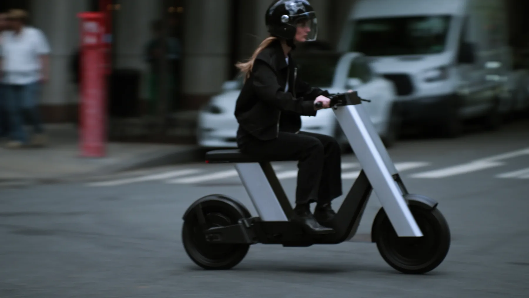 Infinite Machine Olto: Urbana električna vožnja z zmogljivim varnostnim paketom
