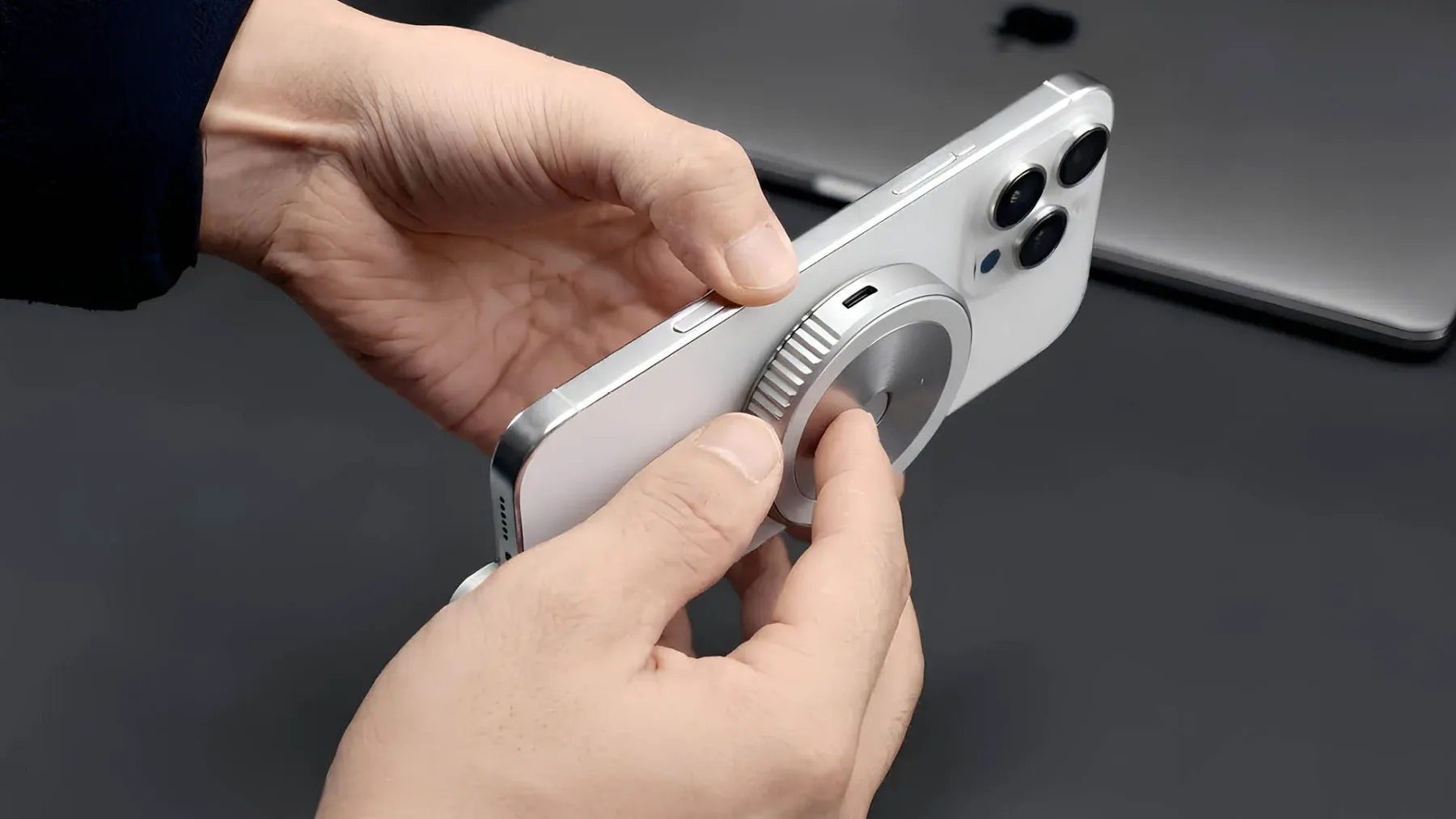iPhone 17? Teh 5 dodatkov ga leta 2025 spremeni v supernapravo. Številka 3 je noro dober in ugoden