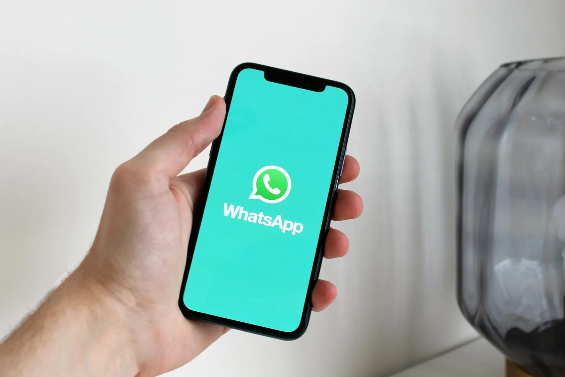 Izbrisana sporočila, ki bi jih nekdo raje pozabil?! Kako prebrati izbrisana WhatsApp sporočila kot pravi heker!
