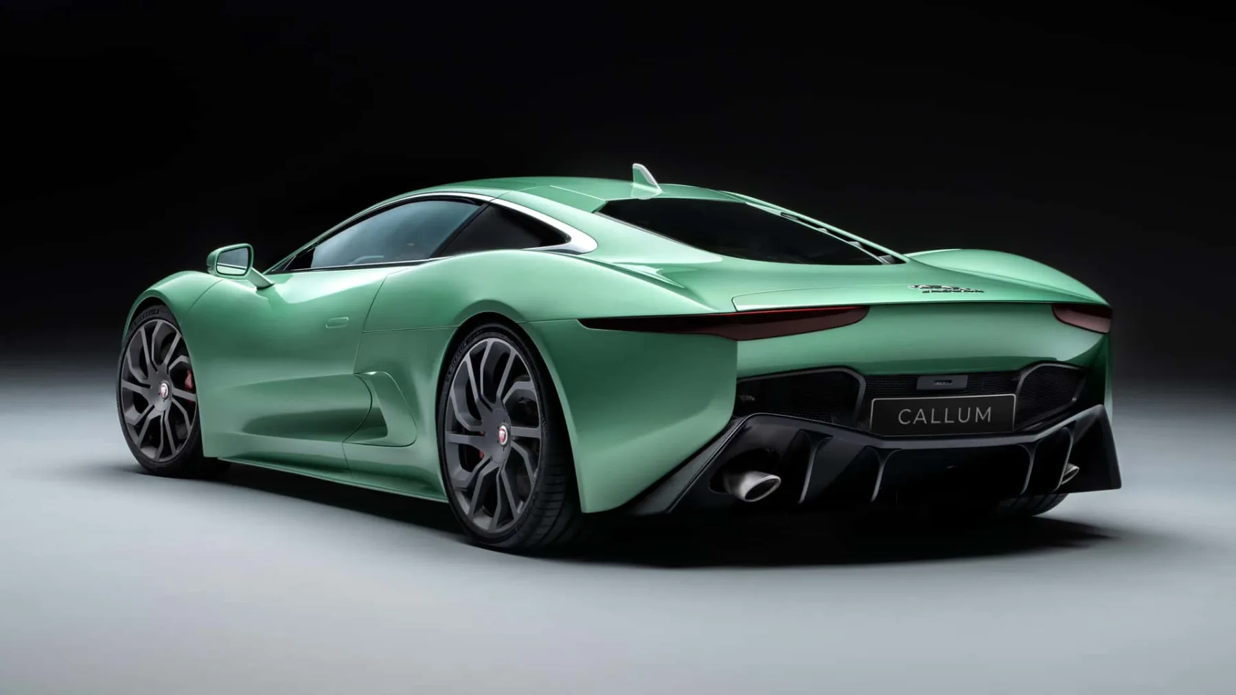 Jaguar C-X75: Filmski junak končno na cestah!