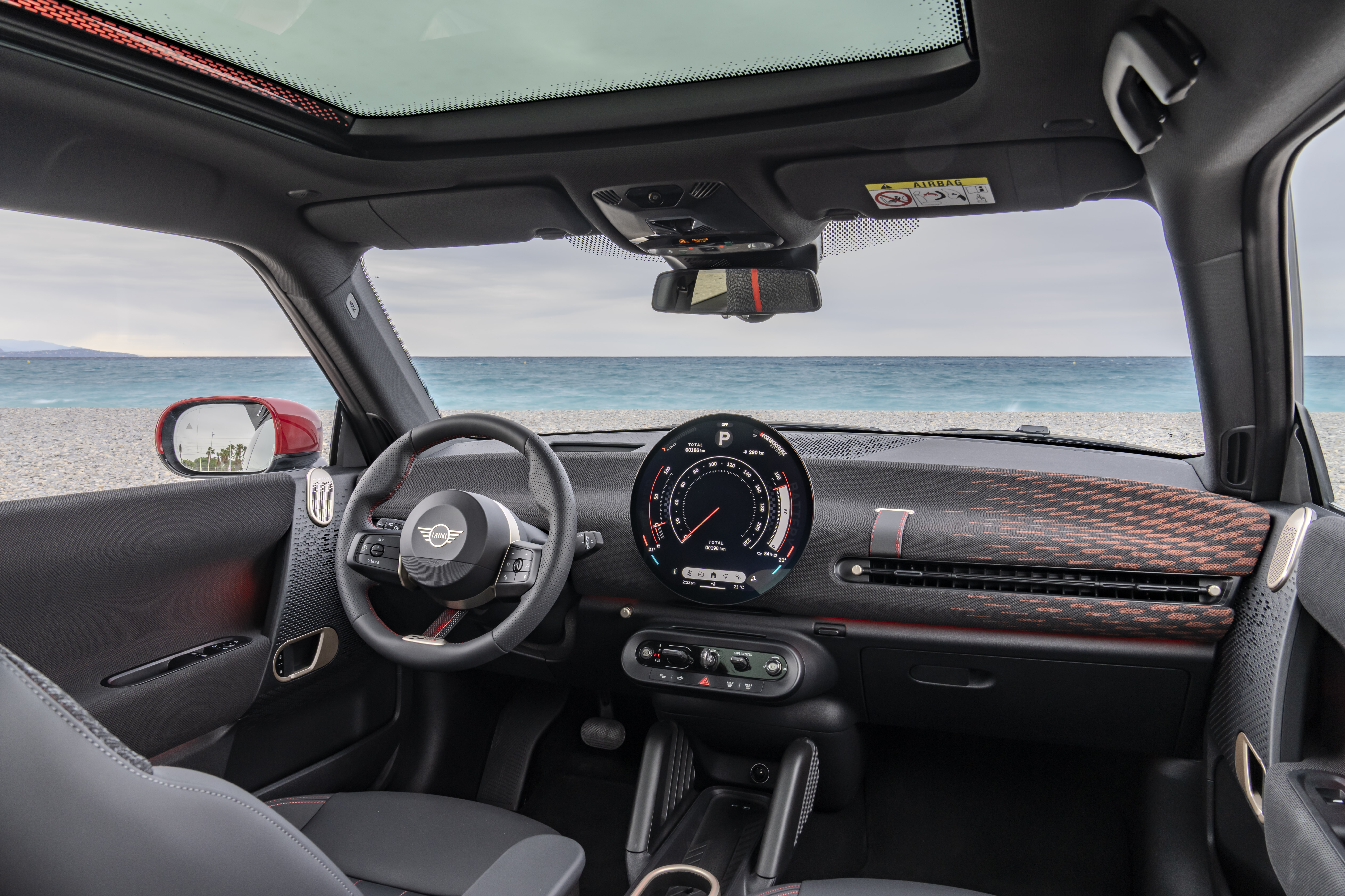 Je elektrifikacija Mini kulta razočaranje? Novi popolnoma električni MINI Cooper SE John Cooper Works