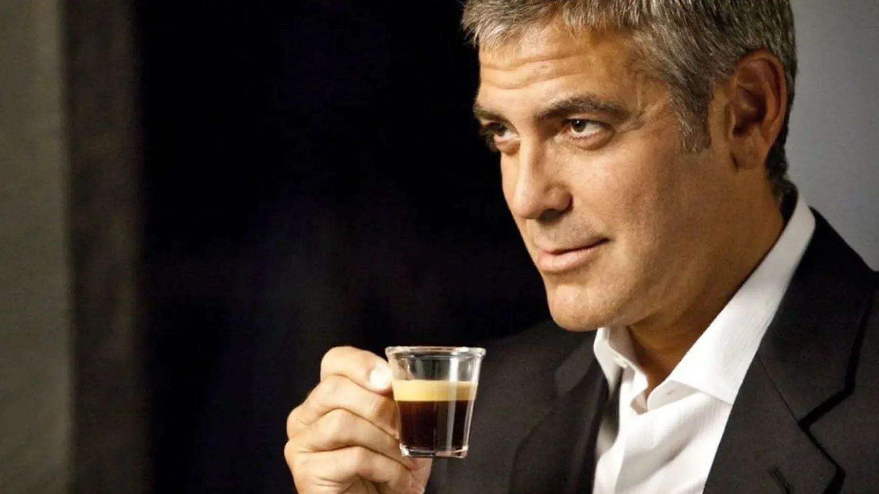 Je George Clooney pravkar izgubil svojo ikonično vlogo pri Nespressu? Ne boste verjeli, kdo ga bo zamenjal!
