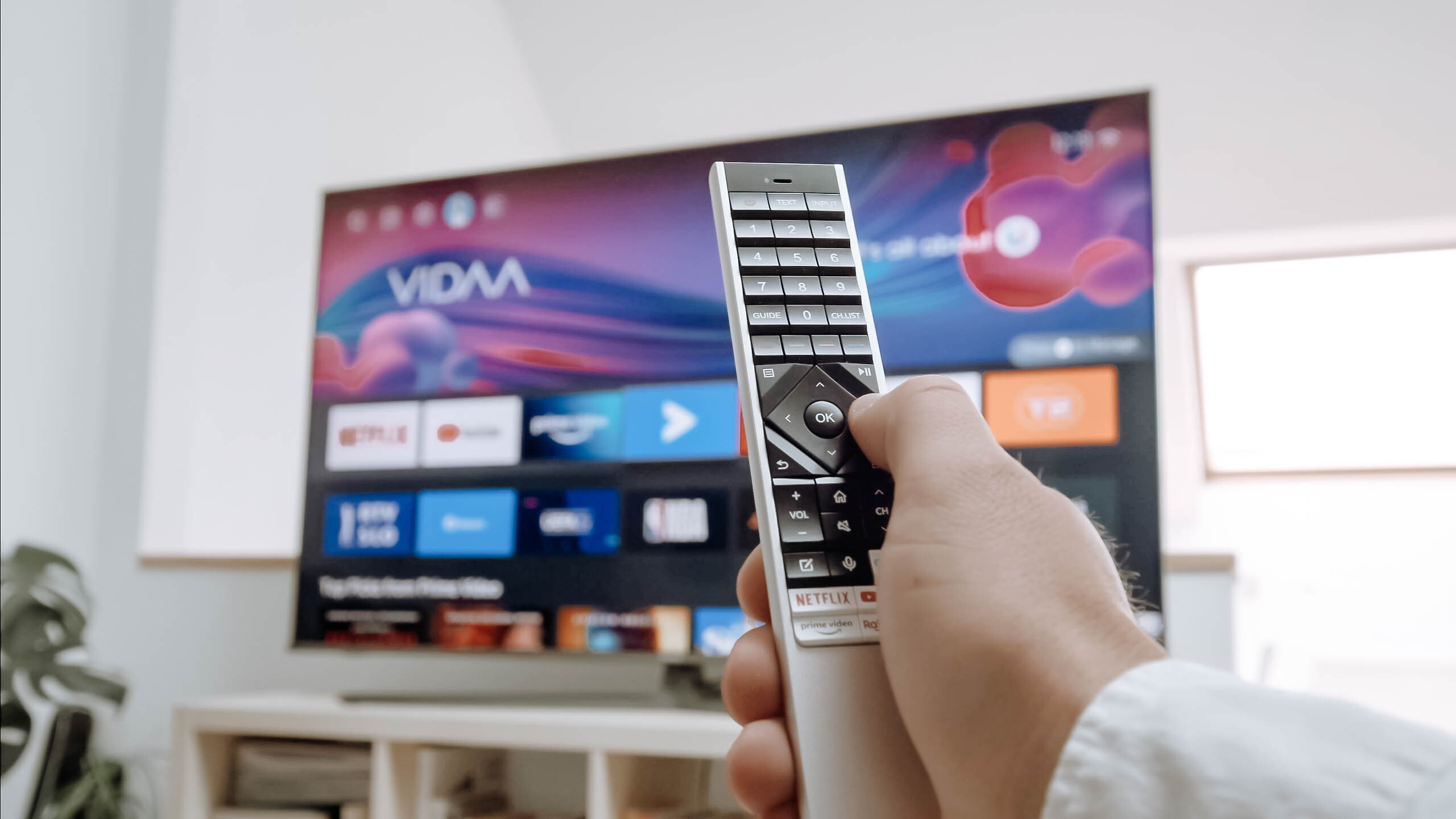 Je ta TV – ta prav TV?! Hisense – ULED U8 65 GQ