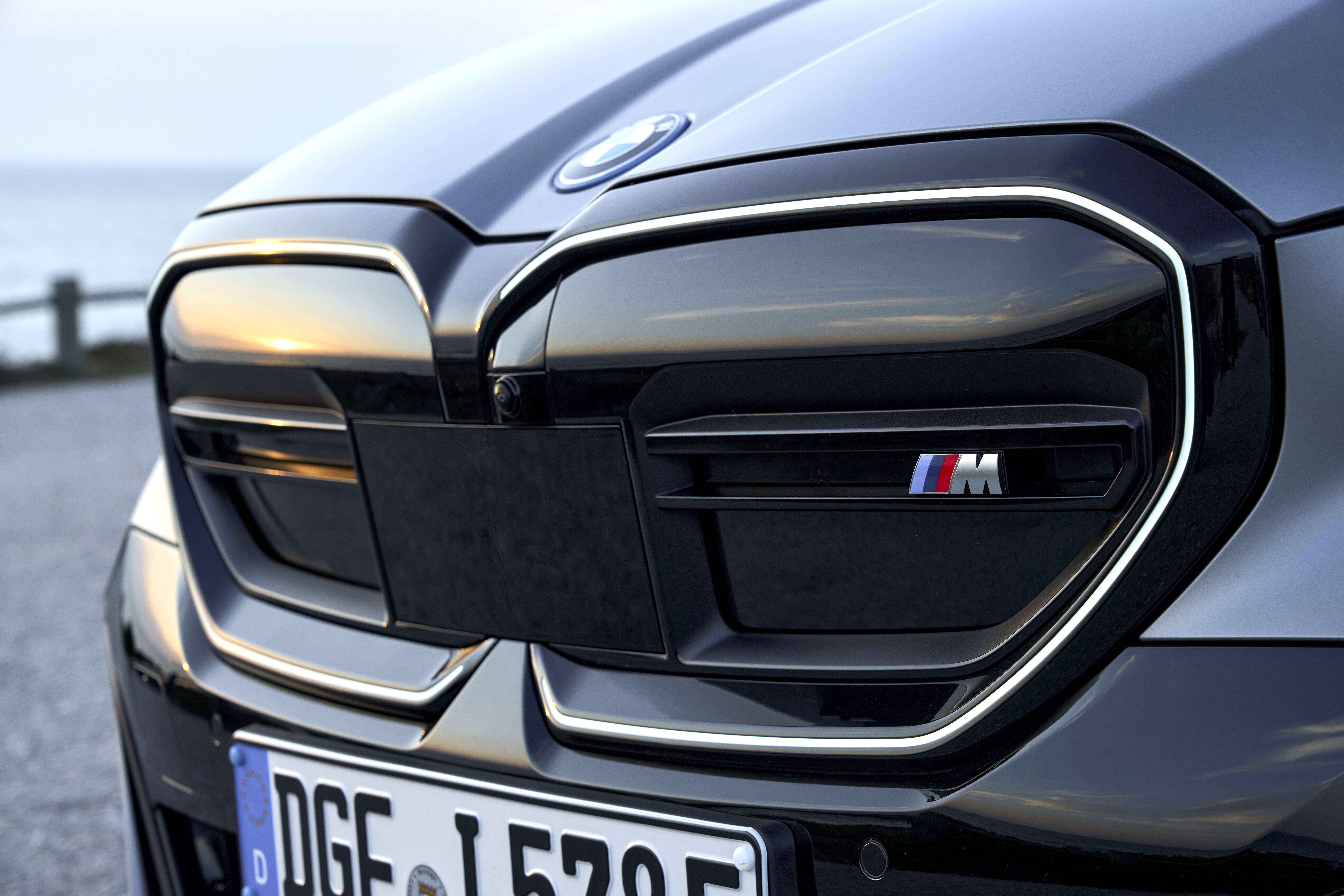 Je to najbolj zgrešen BMW vseh časov? BMW i5 M60 xDrive: ko električna fantazija trči v realnost