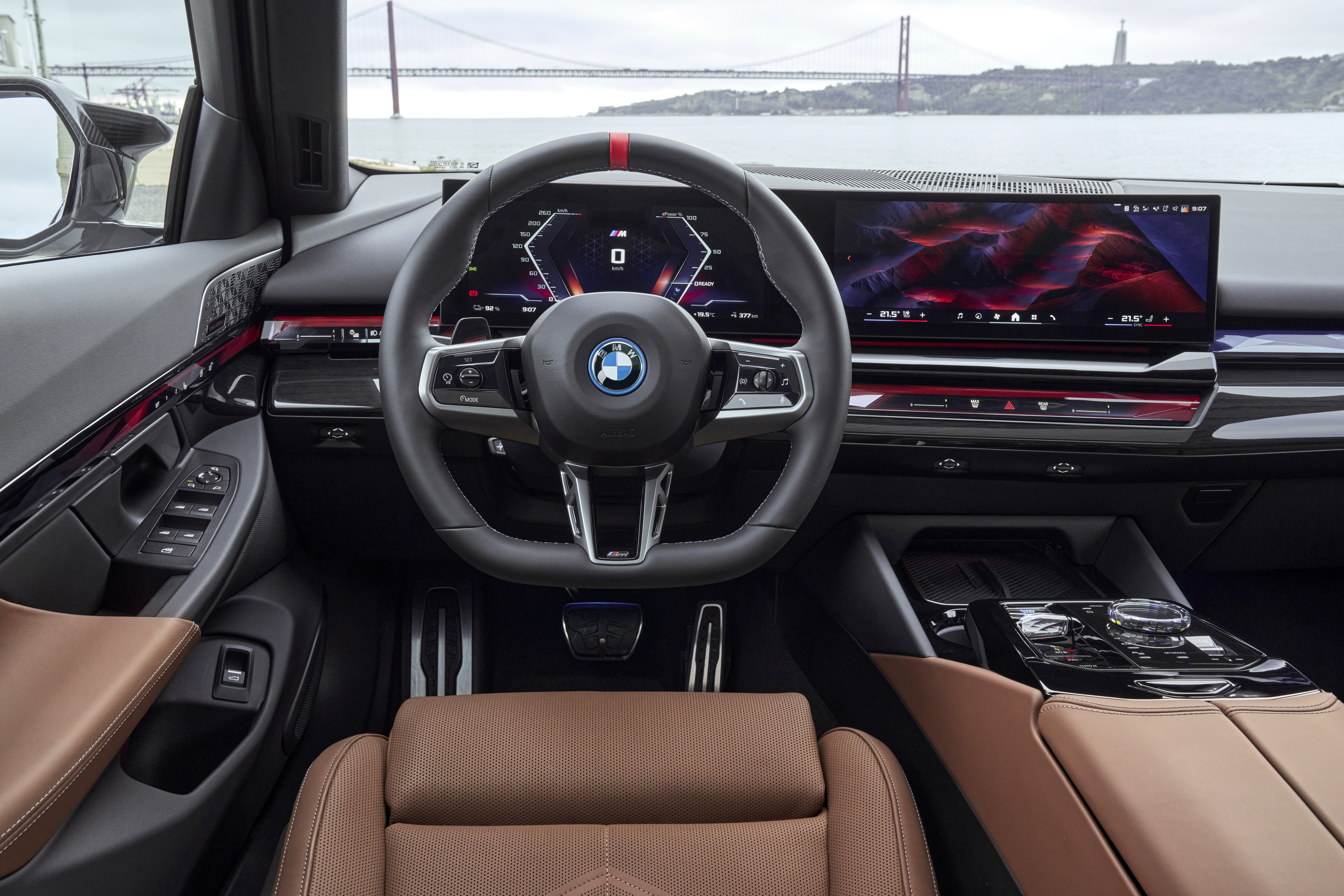 Je to najbolj zgrešen BMW vseh časov? BMW i5 M60 xDrive: ko električna fantazija trči v realnost