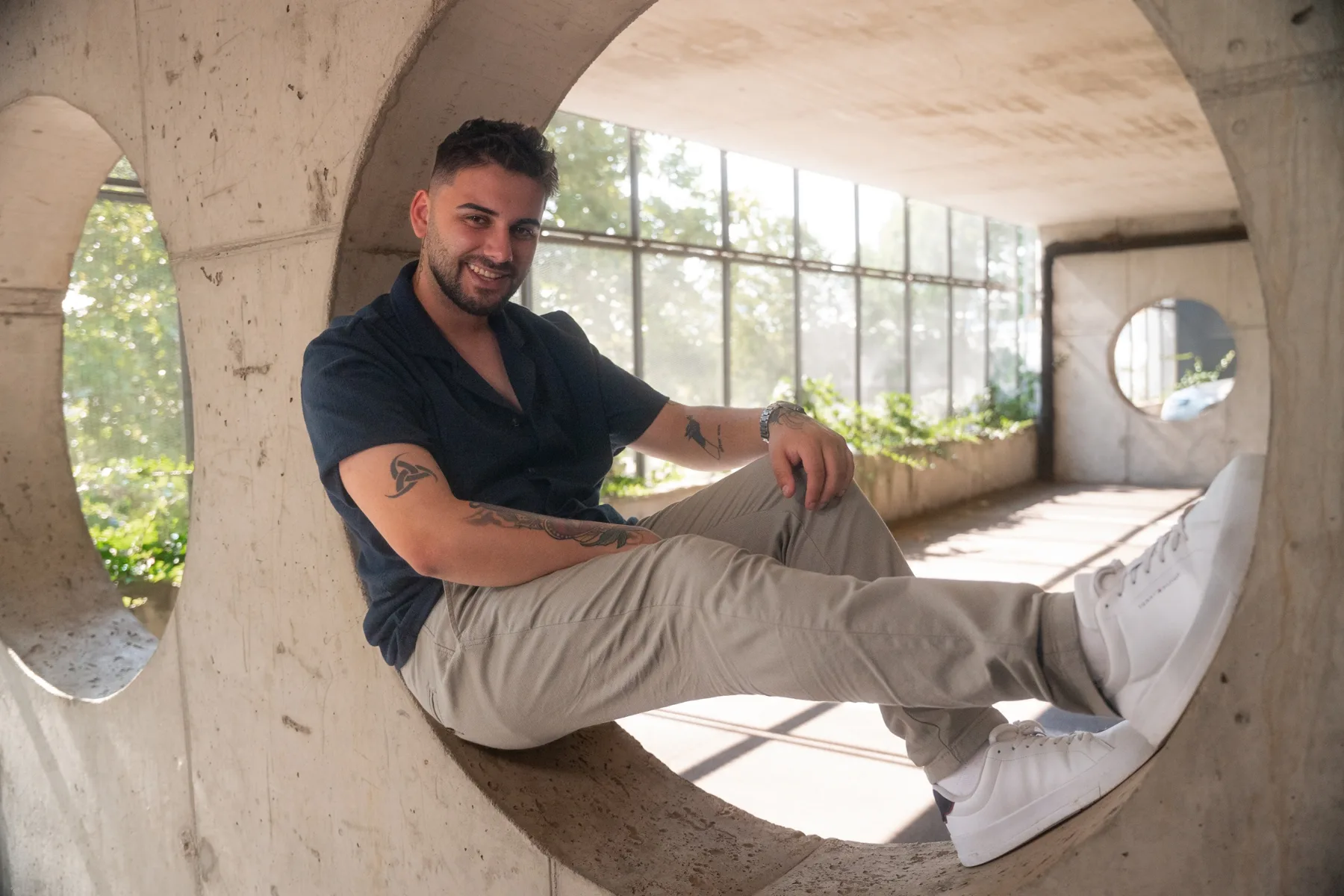 Glas, ki spominja na Tošeta Proeskega: kdo je skrivnostni Sergej Poposki, ki osvaja TikTok?