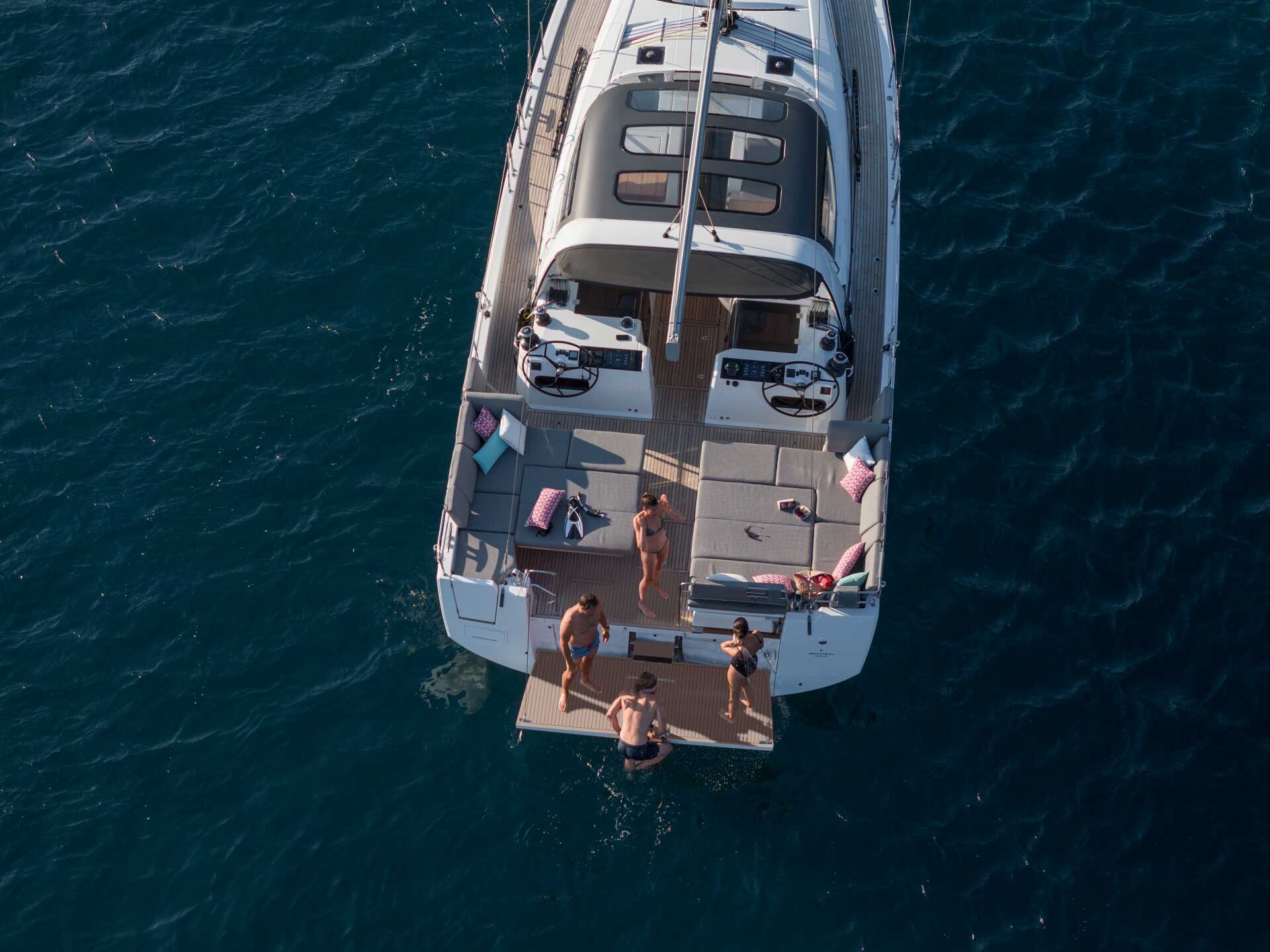 Jeanneau Yachts 55: razkošje modrih sanj o barki vašega življenja