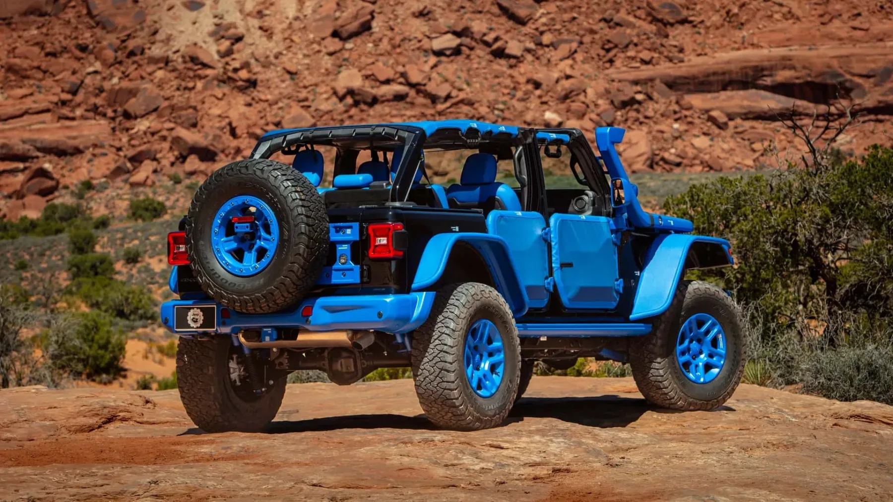 Jeep safari 2025: retro je nova elektrika