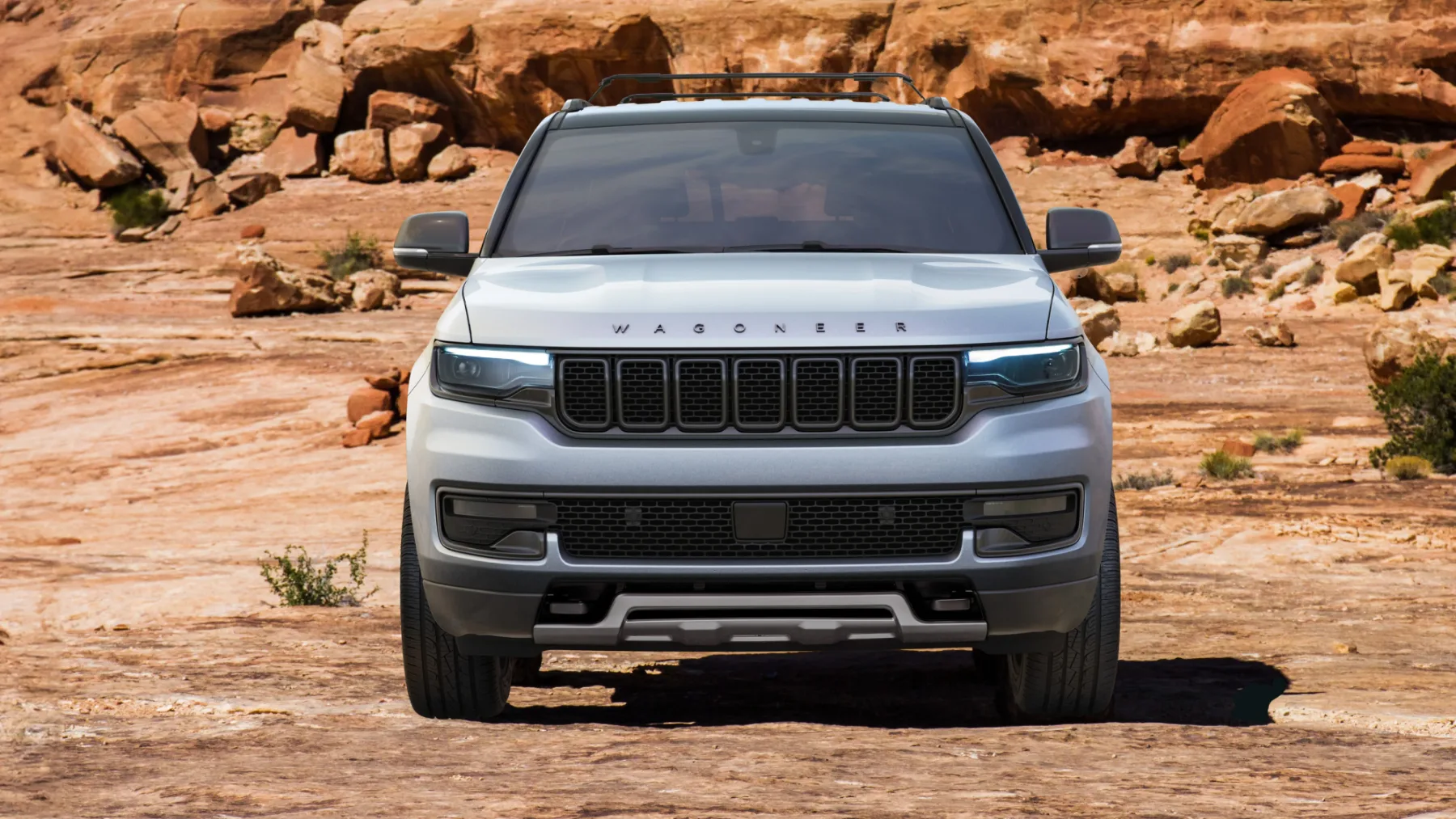 Jeep Wagoneer Overland 2025 – Prestiž s špricanjem blata
