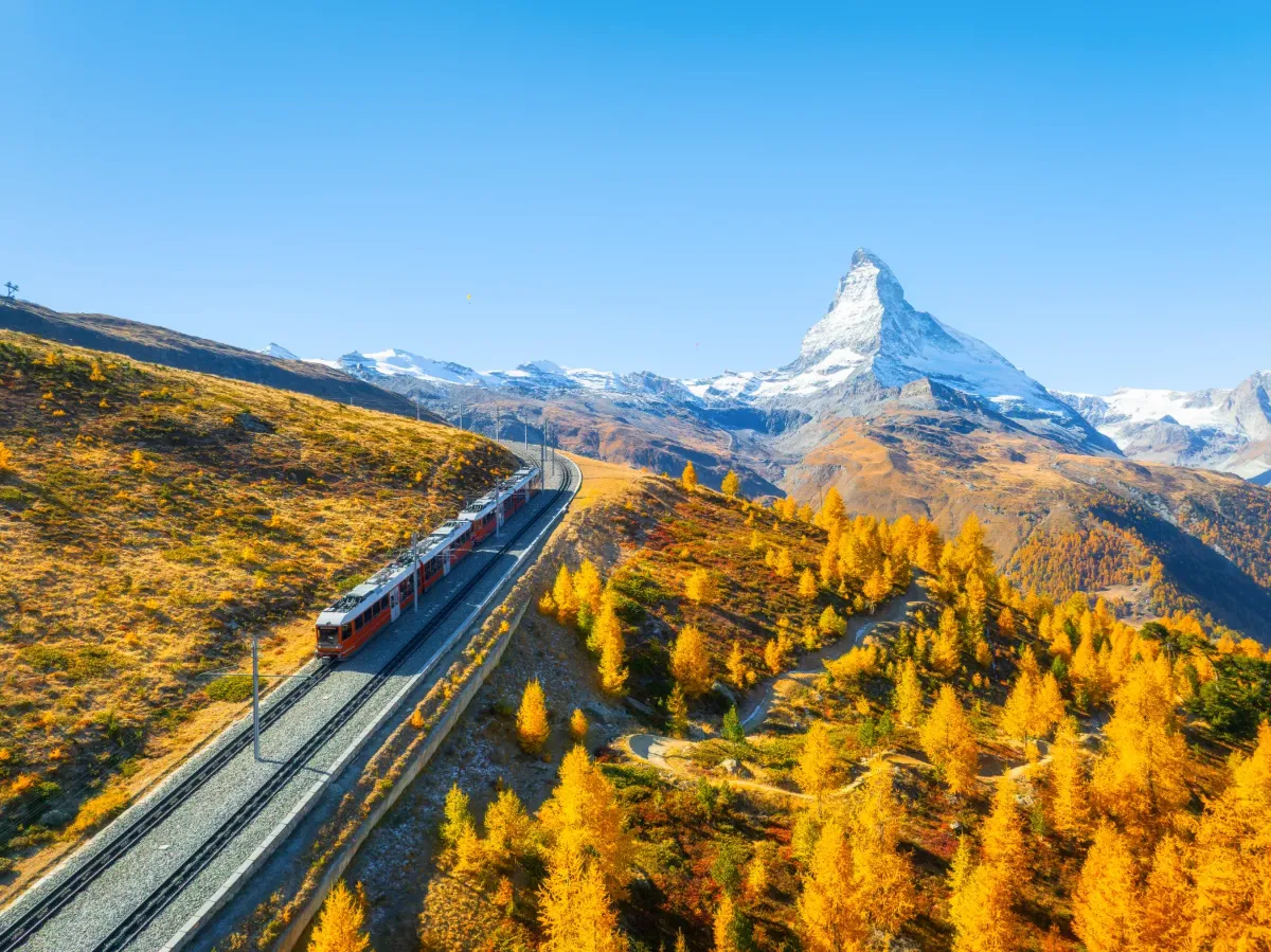 Jesenske počitnice z rdečim vlakom Bernina Express: družinska dogodivščina skozi švicarske Alpe, ki si jih bodo otroci zapomnili – slika 5