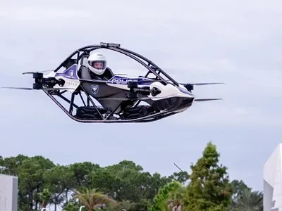 Policijski Jetson ONE: Floridska univerza uvaja prvo osebno letalno vozilo eVTOL