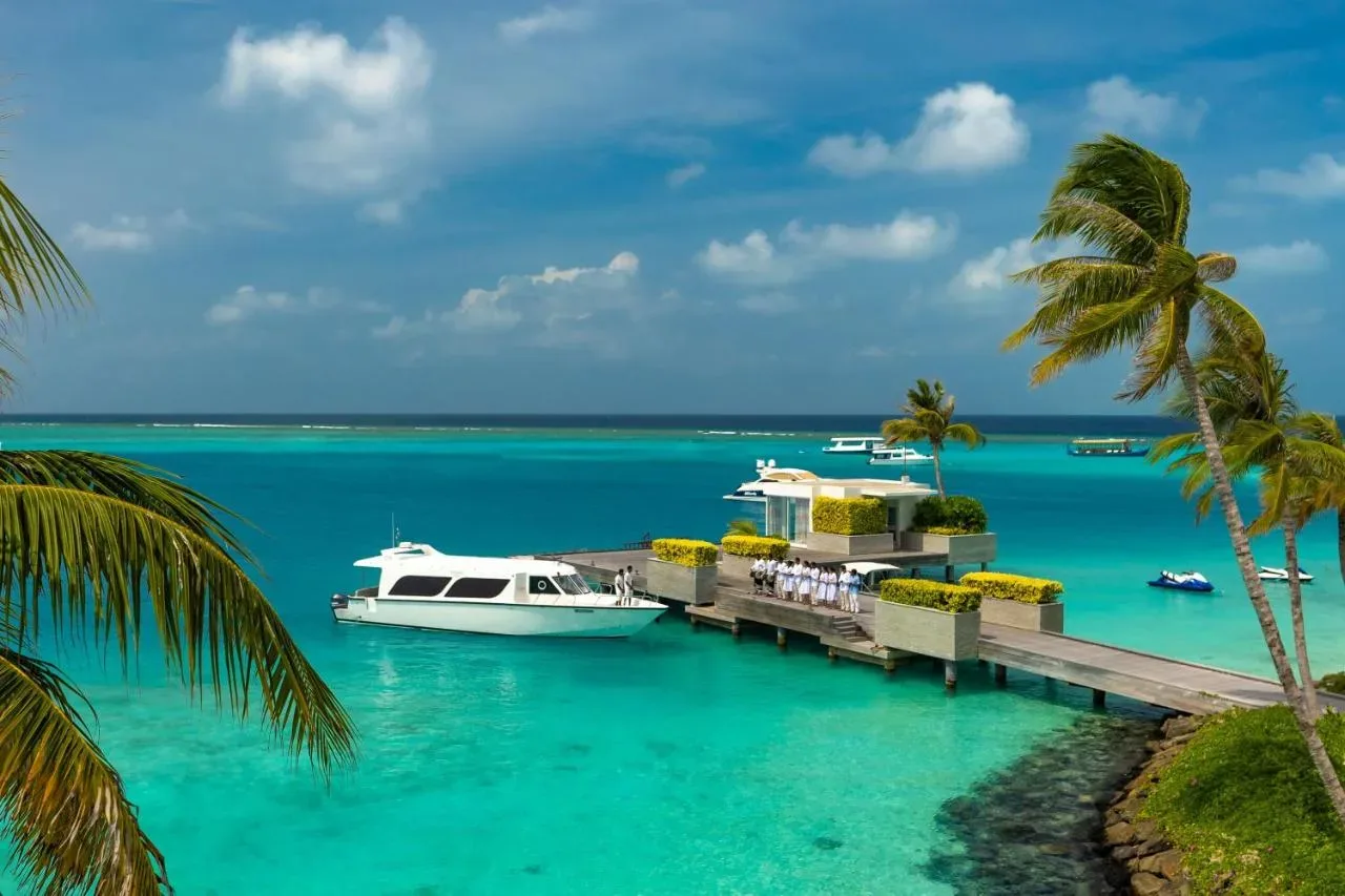 Jumeirah Olhahali Island Maldives: hedonistični hotel v objemu razkošja in naravne lepote