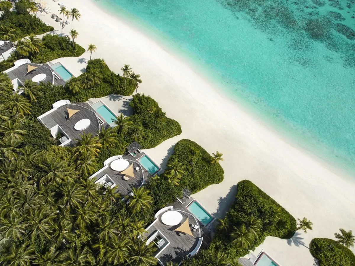 Jumeirah Olhahali Island Maldives: hedonistični hotel v objemu razkošja in naravne lepote