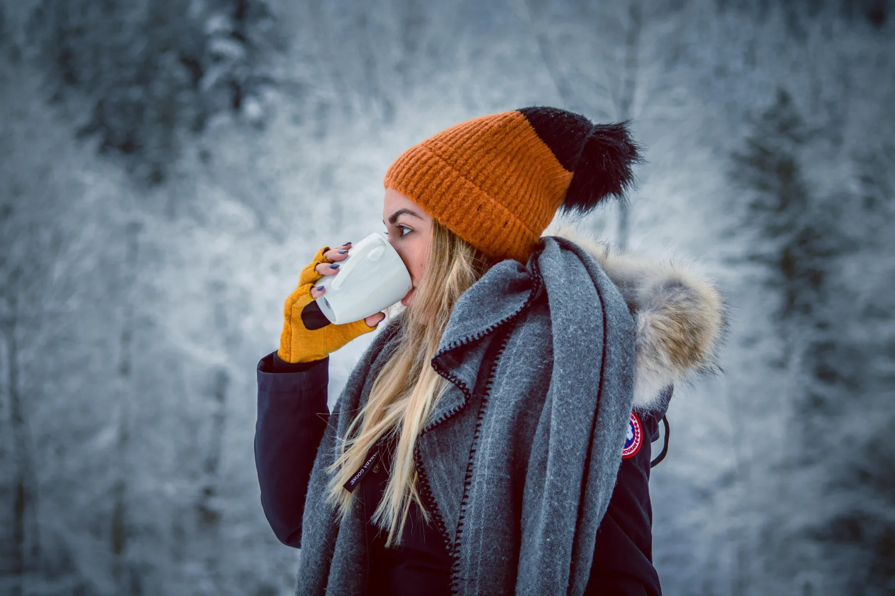 Kaj vas čaka v zadnjem mesecu leta? Horoskop za december 2024 razkriva vse!