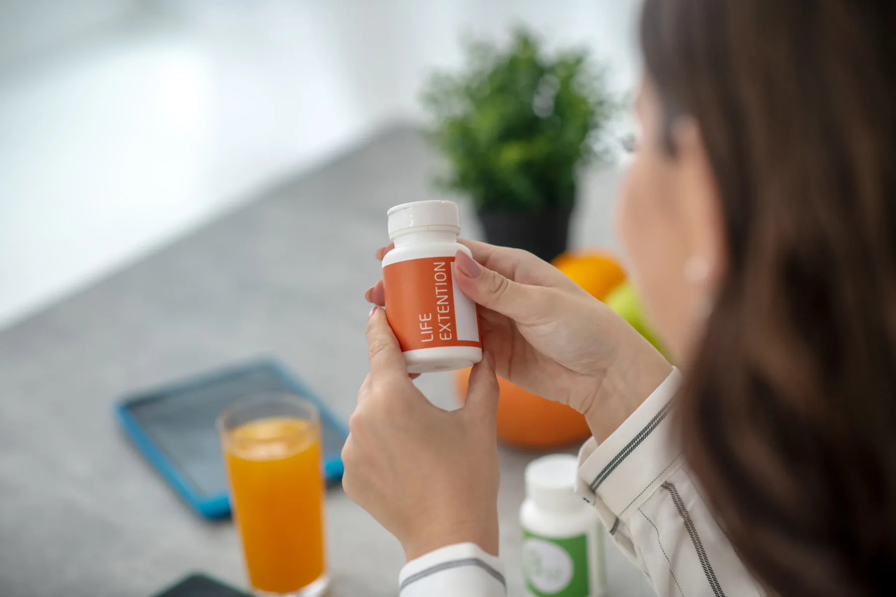 Kaj vašemu telesu res manjka? 12 vitaminov, ki bi jih morala poznati vsaka ženska po 25. letu