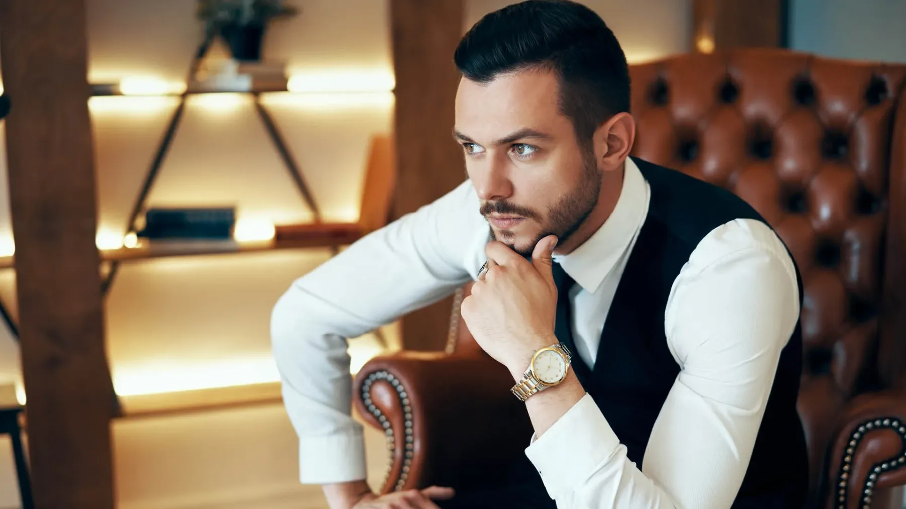 Kako do “old money” frizure, ki kriči po dediščini in luksuzu