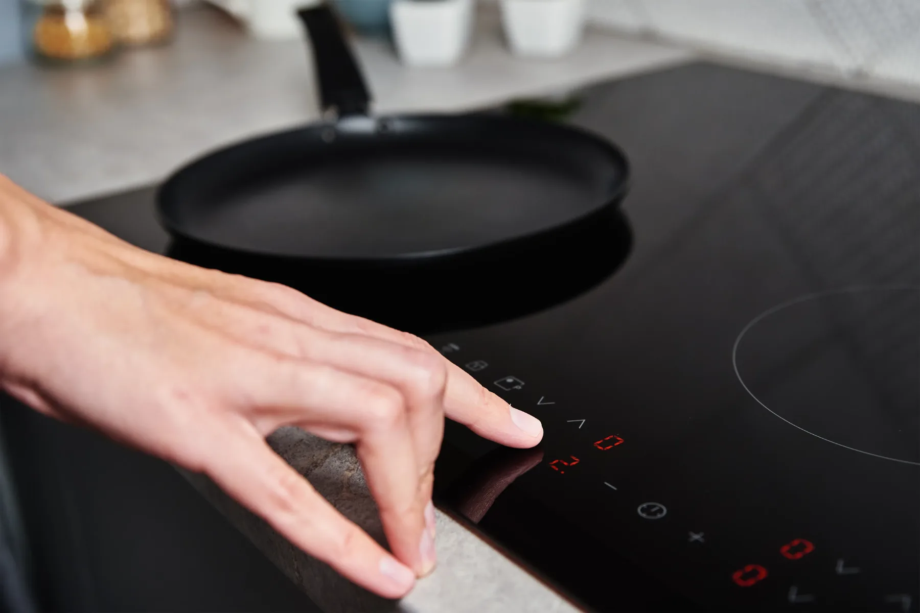 Kako obnoviti premaz na “non-stick” ponvi: trik, ki podaljša življenjsko dobo vaše posode – vi pa prihranite denar