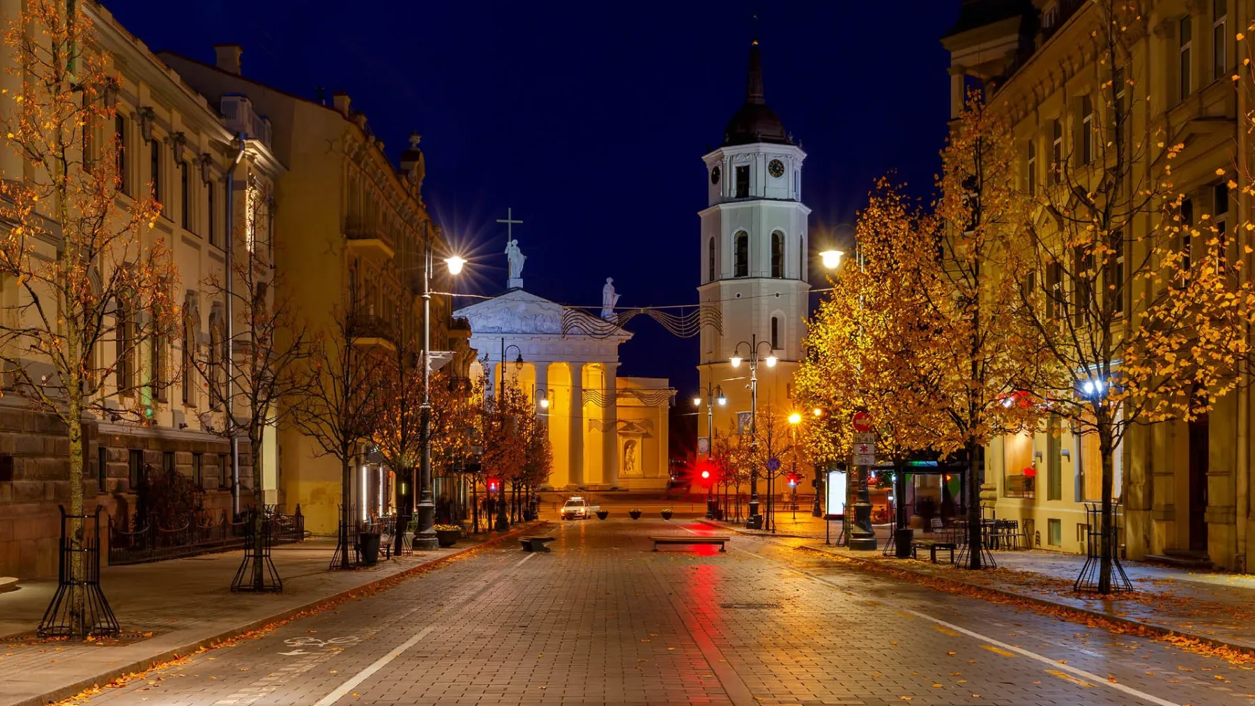 Kam na poceni city break 2026? To je seznam 10 evropskih destinacij, ki res ponudijo največ za najmanj