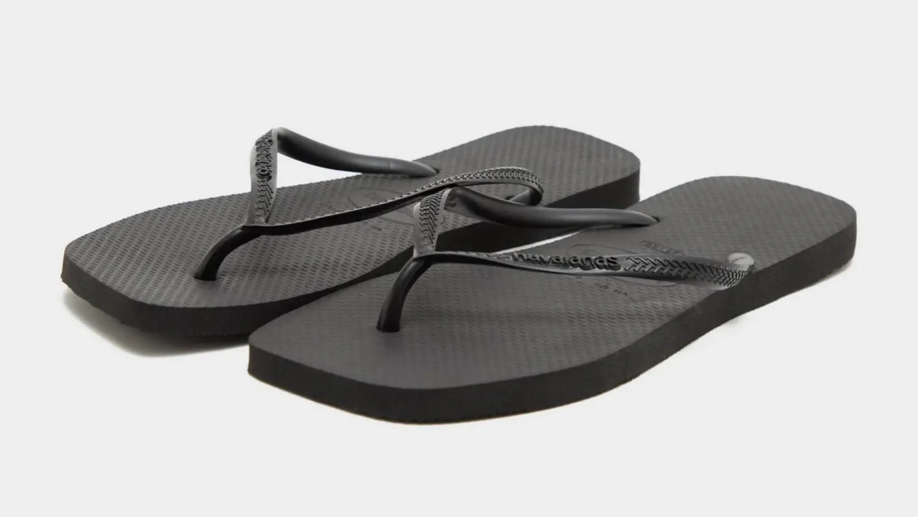 Katere barve japonk bomo nosili poleti 2026? Havaianas razkrivajo najbolj zaželen odtenek