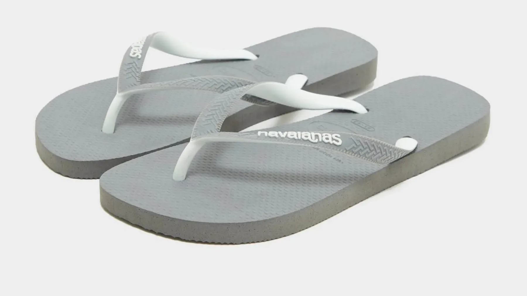 Katere barve japonk bomo nosili poleti 2026? Havaianas razkrivajo najbolj zaželen odtenek