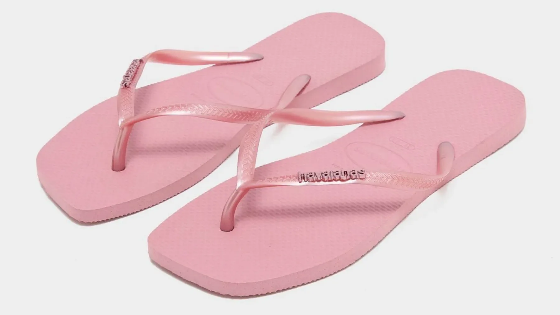 Katere barve japonk bomo nosili poleti 2026? Havaianas razkrivajo najbolj zaželen odtenek
