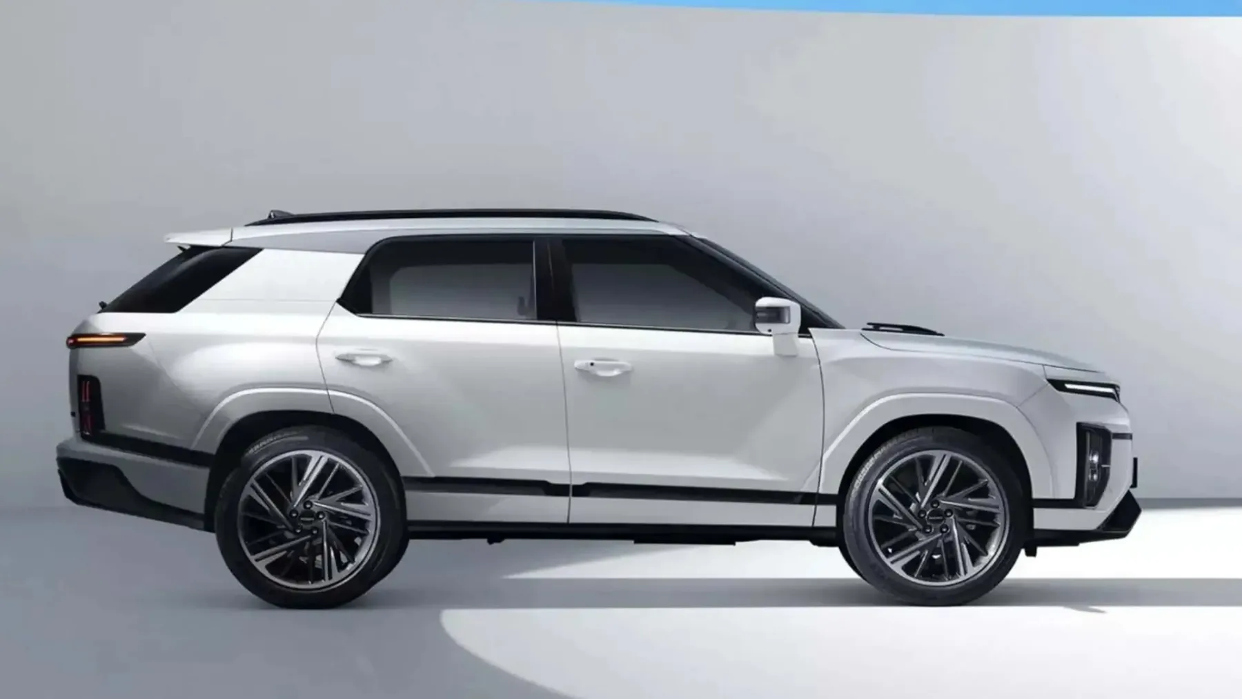 KGM Actyon 2025: Korejski SUV-kupe, ki se upira pravilom in izgleda kot Range Rover Velar